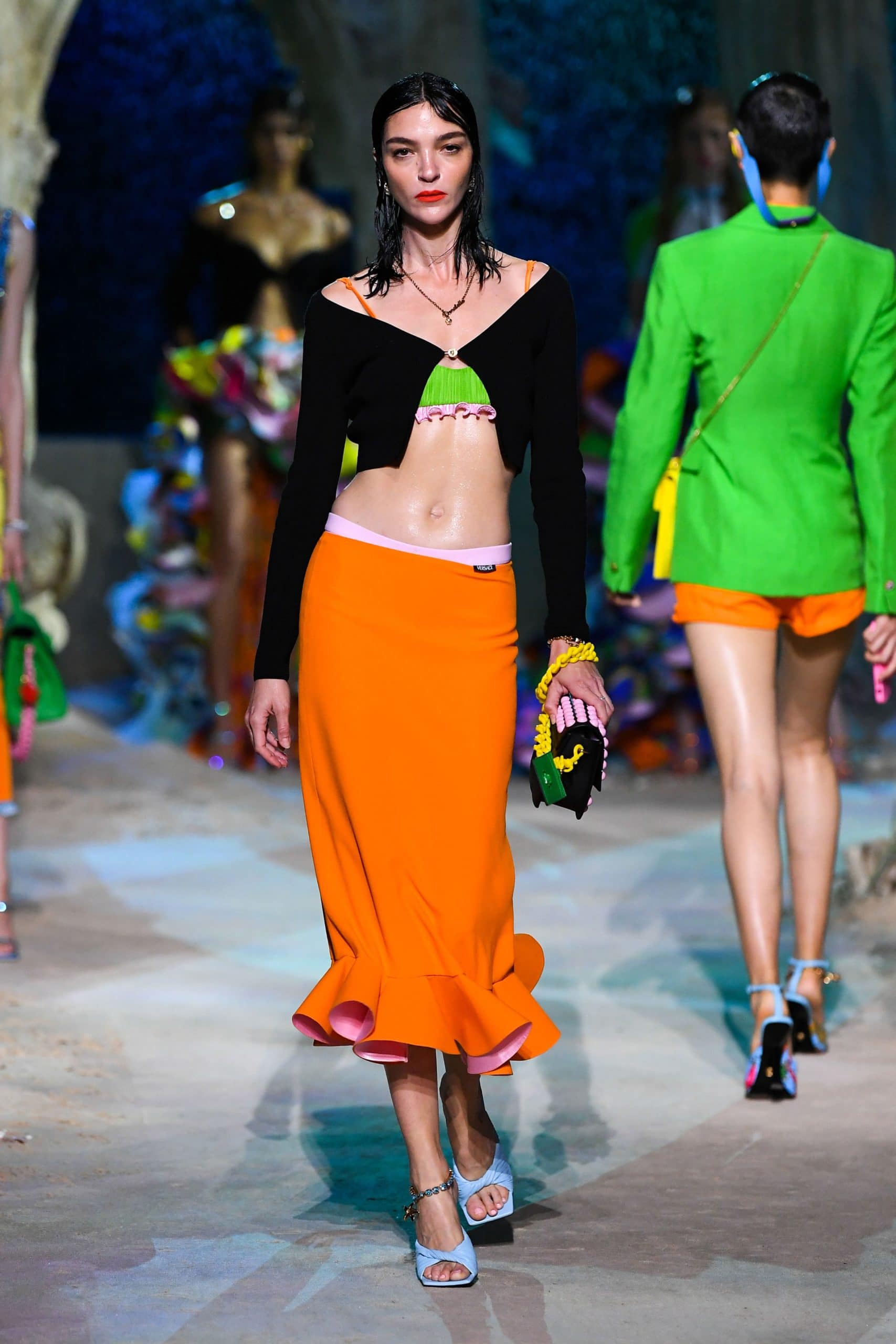 ヴェルサーチ春夏2021年 RUNWAY マガジン