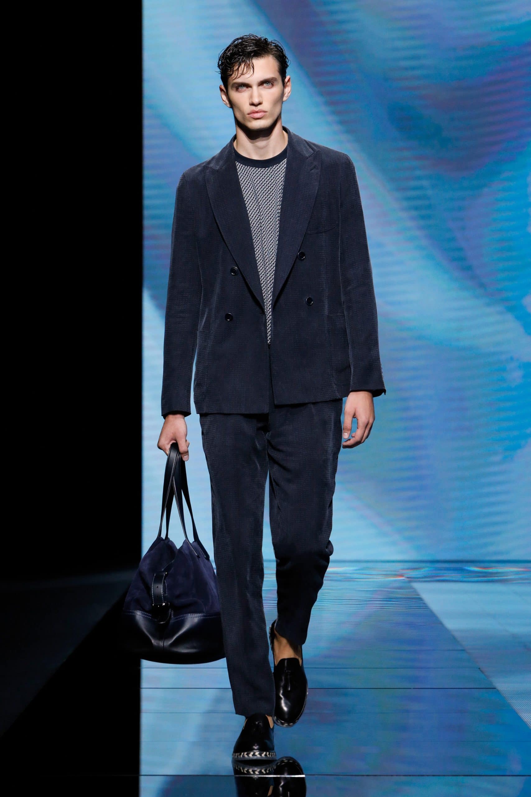 Giorgio Armani Frühling Sommer 2021 von RUNWAY MAGAZIN