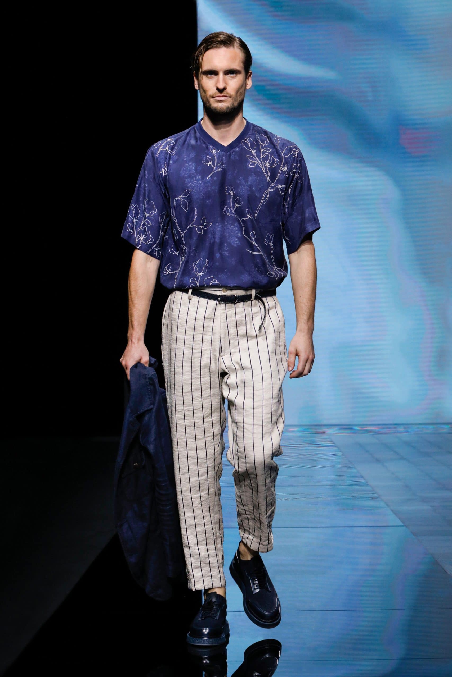 Giorgio Armani Frühling Sommer 2021 von RUNWAY MAGAZIN