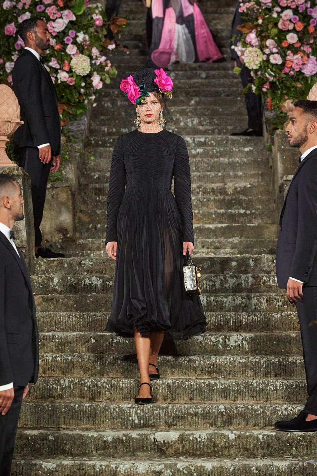Dolce Gabbana Alta Moda Firenze 2020 - Fall-Winter 2020-2021 by RUNWAY MAGAZINE