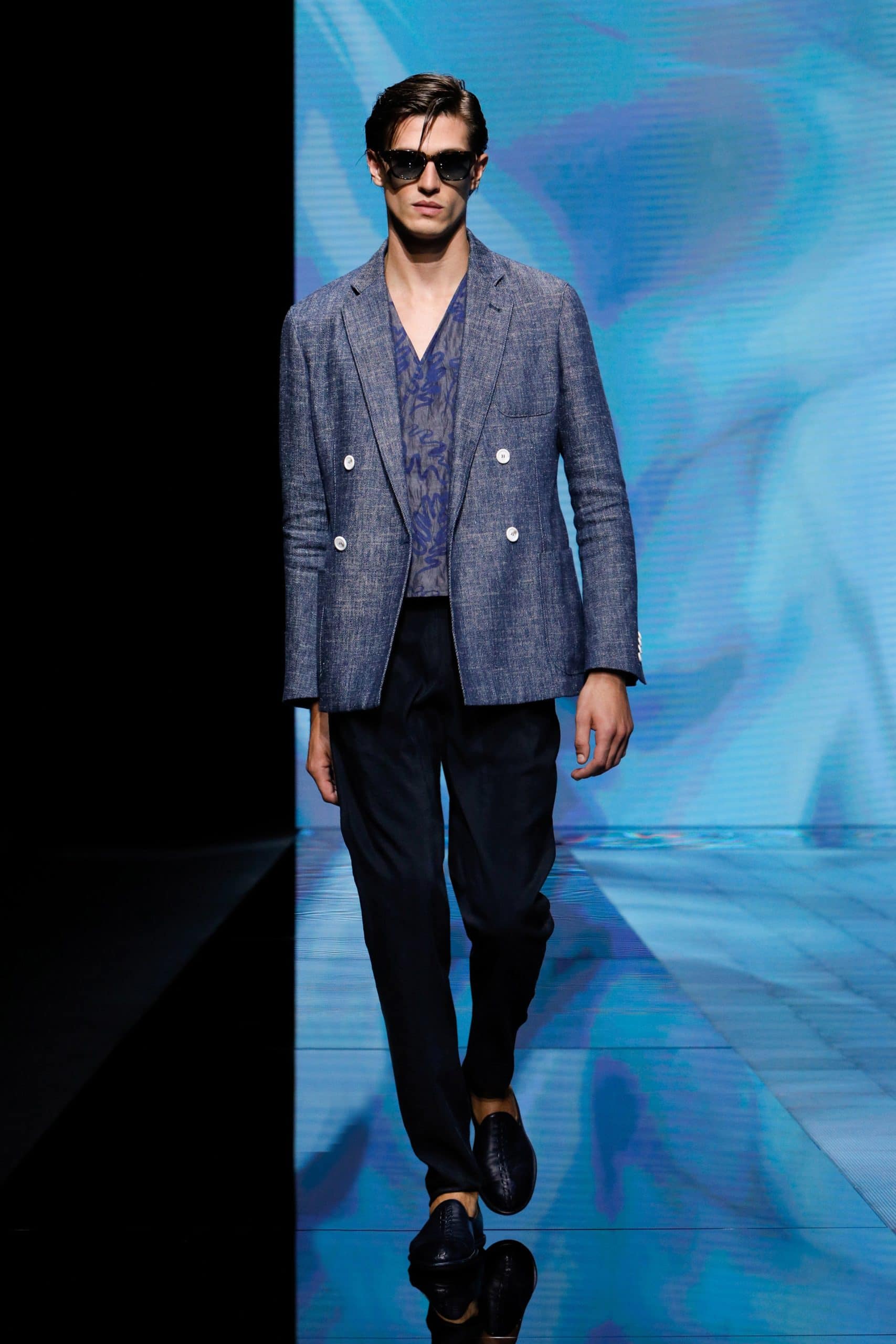Giorgio Armani Frühling Sommer 2021 von RUNWAY MAGAZIN