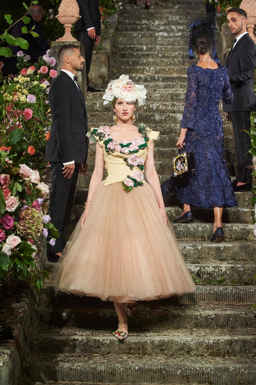 Dolce Gabbana Alta Moda Firenze 2020 - Fall-Winter 2020-2021 by RUNWAY MAGAZINE