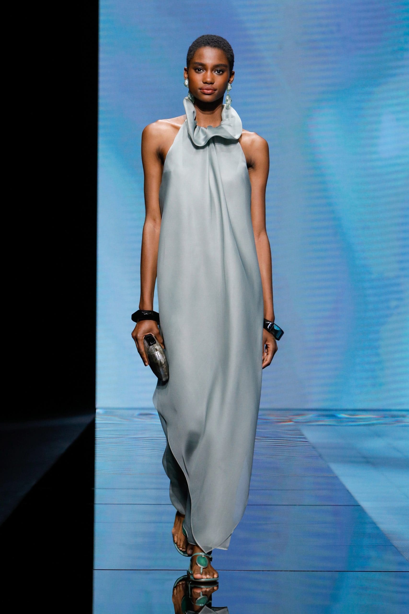 Giorgio Armani Frühling Sommer 2021 von RUNWAY MAGAZIN