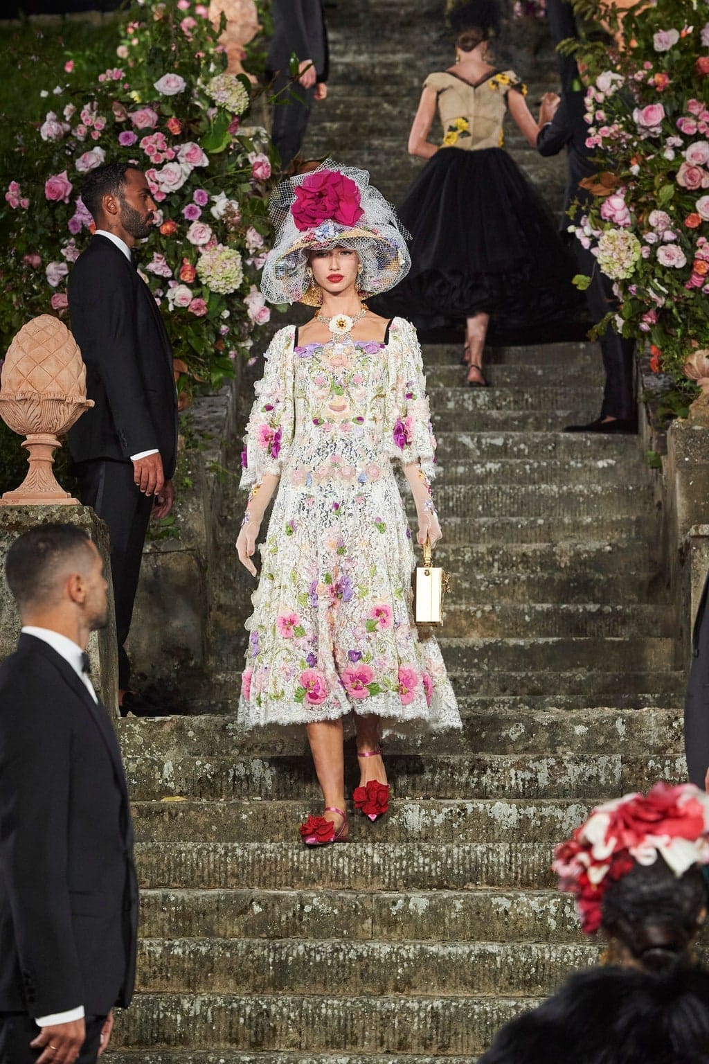 Dolce Gabbana Alta Moda Firenze 2020 - Fall-Winter 2020-2021 by RUNWAY MAGAZINE