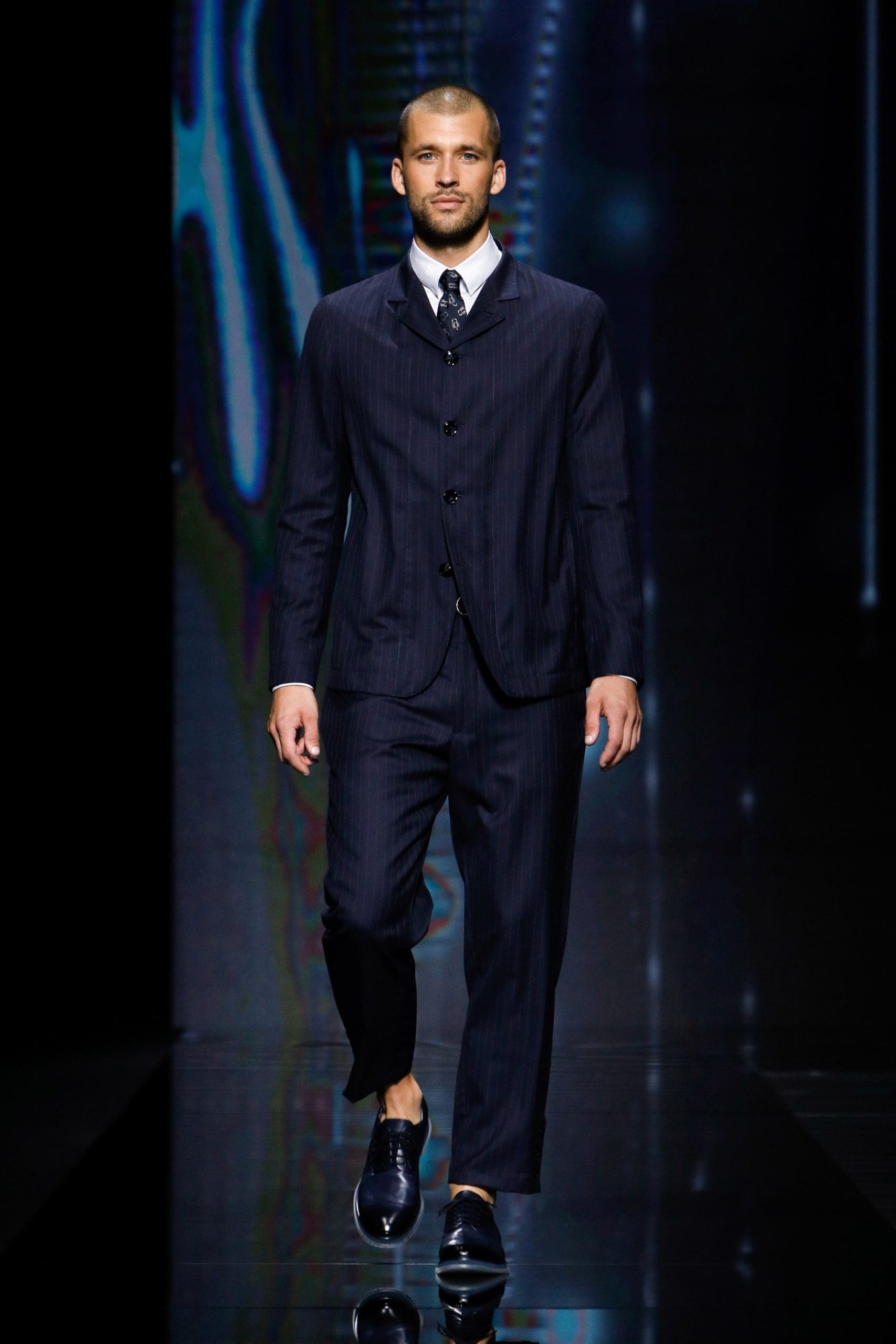 Giorgio Armani Frühling Sommer 2021 von RUNWAY MAGAZIN