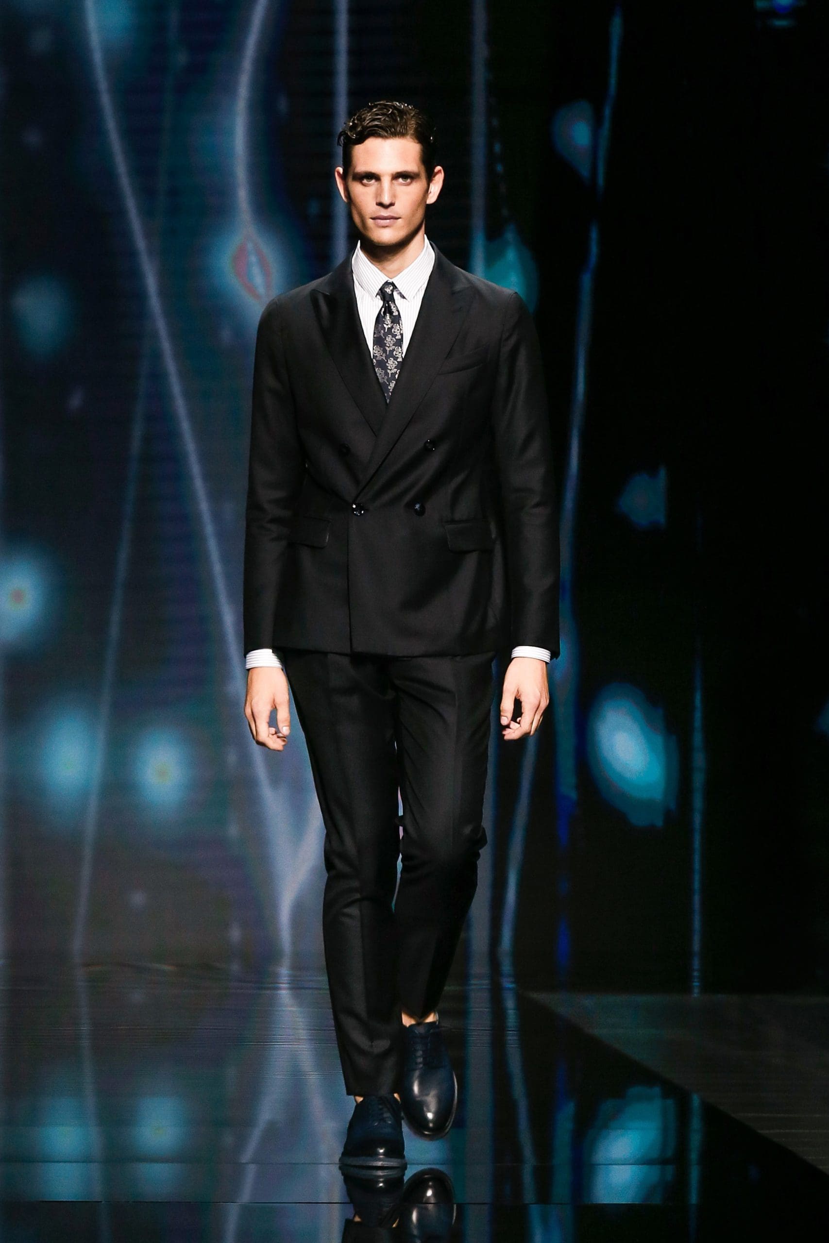 Giorgio Armani Frühling Sommer 2021 von RUNWAY MAGAZIN
