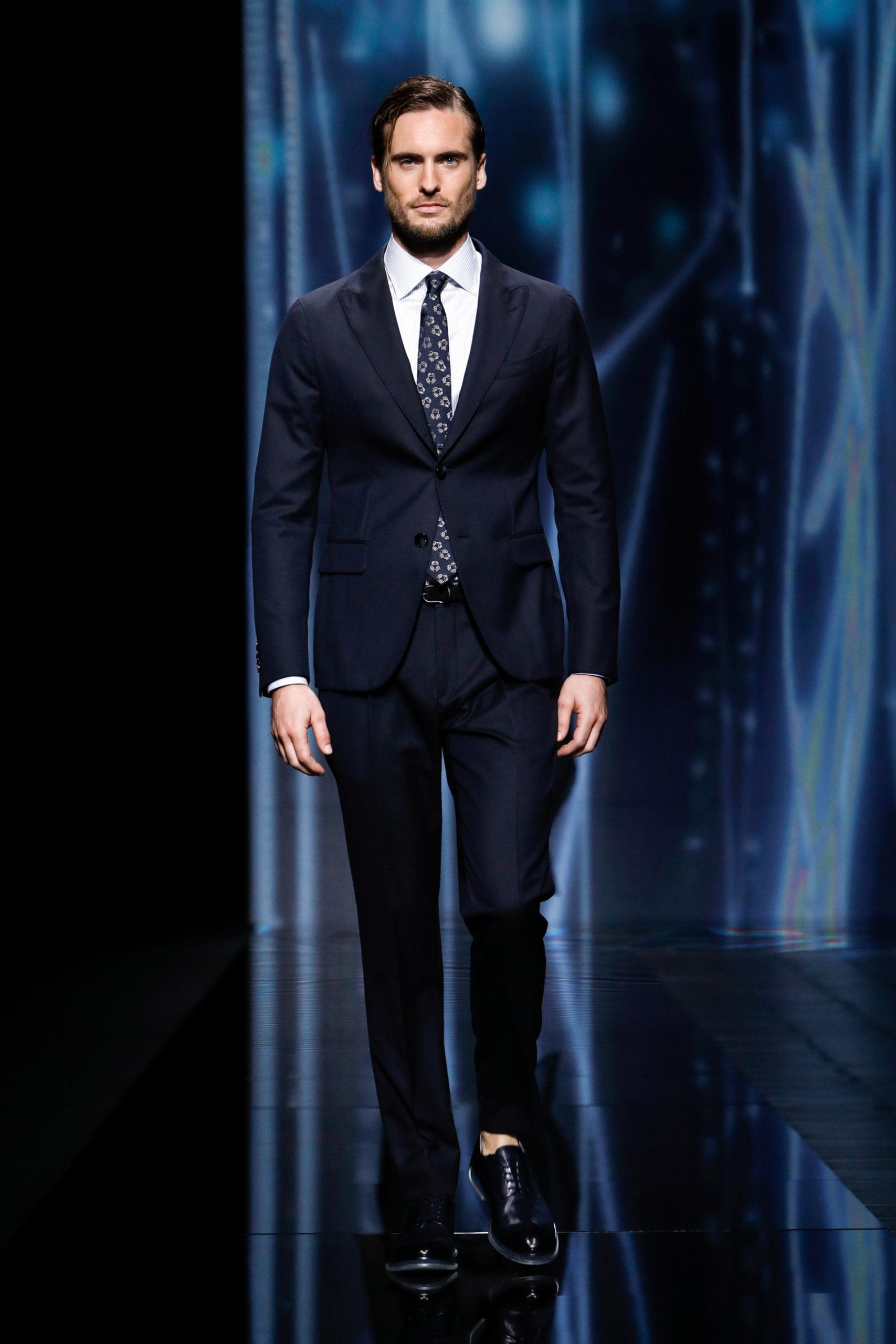 Giorgio Armani Frühling Sommer 2021 von RUNWAY MAGAZIN