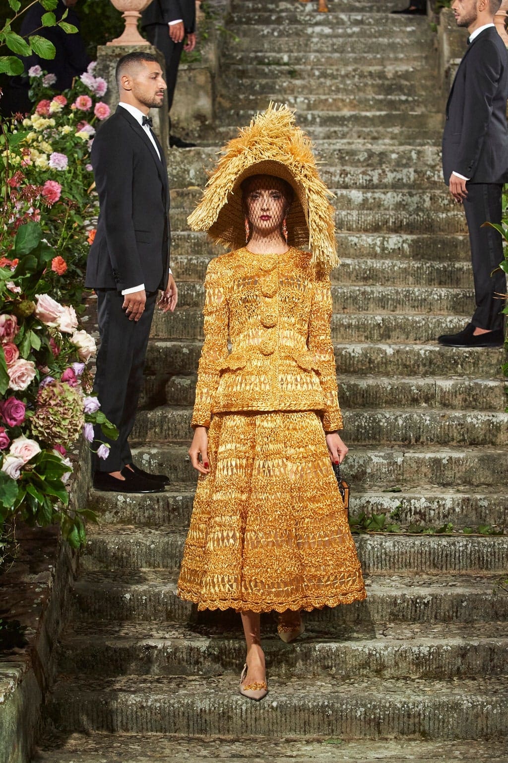 Dolce Gabbana Alta Moda Firenze 2020 - Fall-Winter 2020-2021 by RUNWAY MAGAZINE