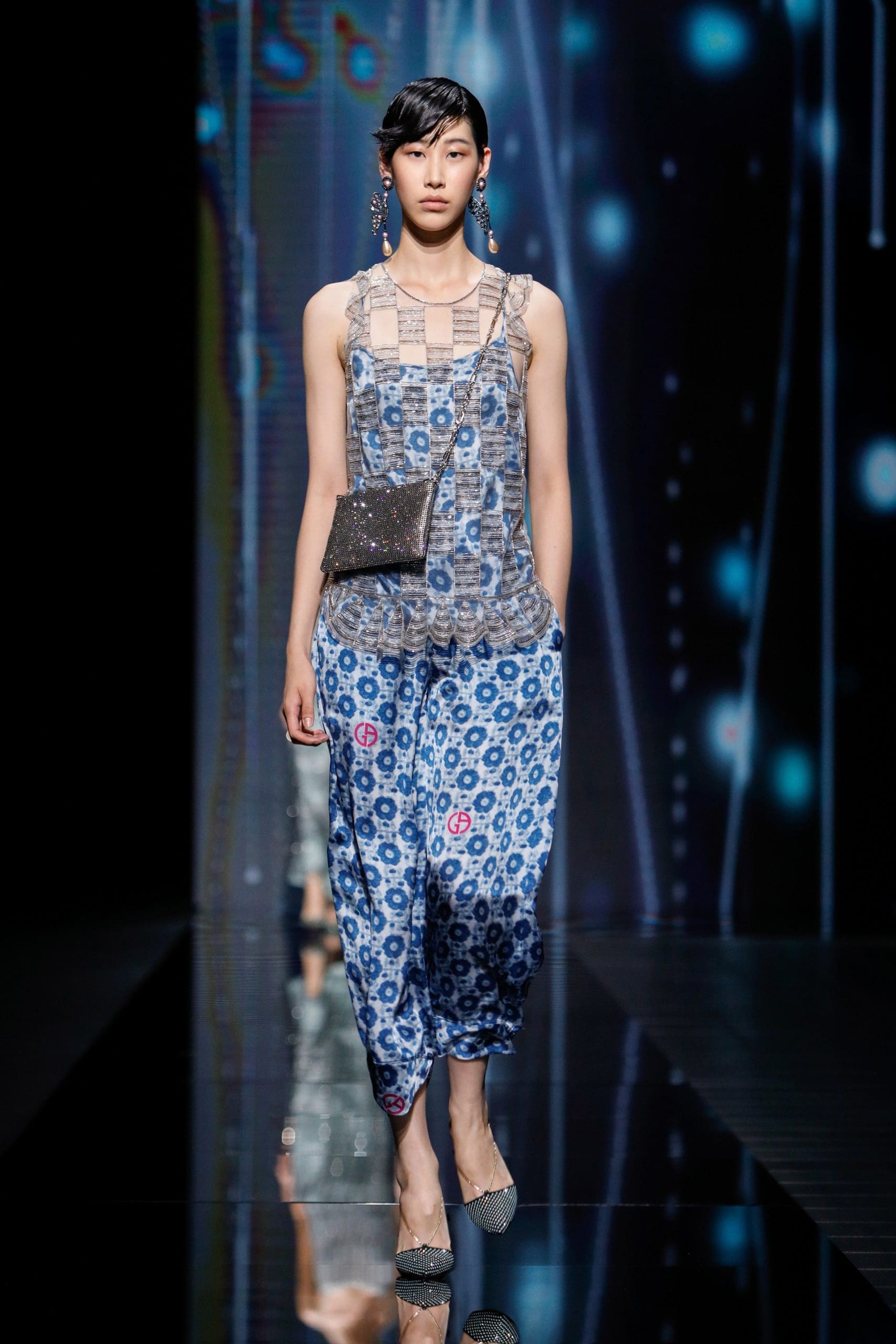 Giorgio Armani Frühling Sommer 2021 von RUNWAY MAGAZIN