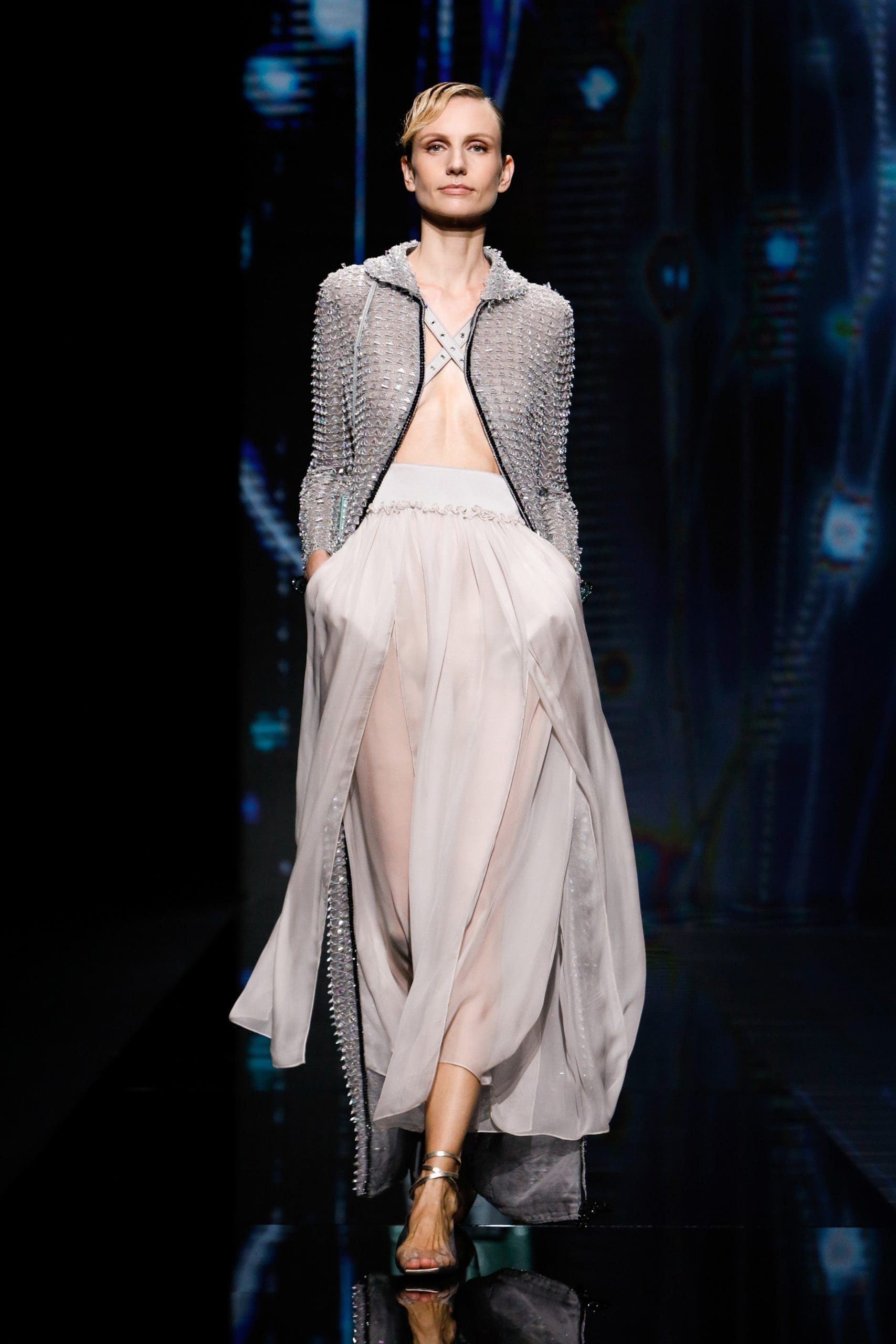 Giorgio Armani Frühling Sommer 2021 von RUNWAY MAGAZIN