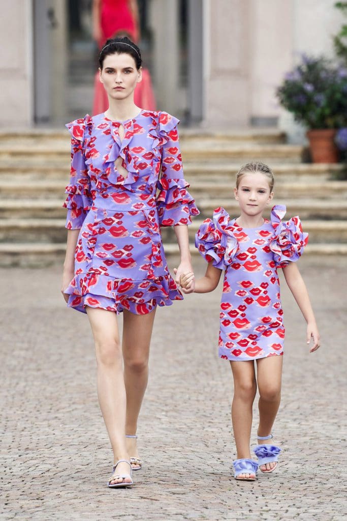 Elisabetta Franchi Printemps Été 2021 par RUNWAY MAGAZINE