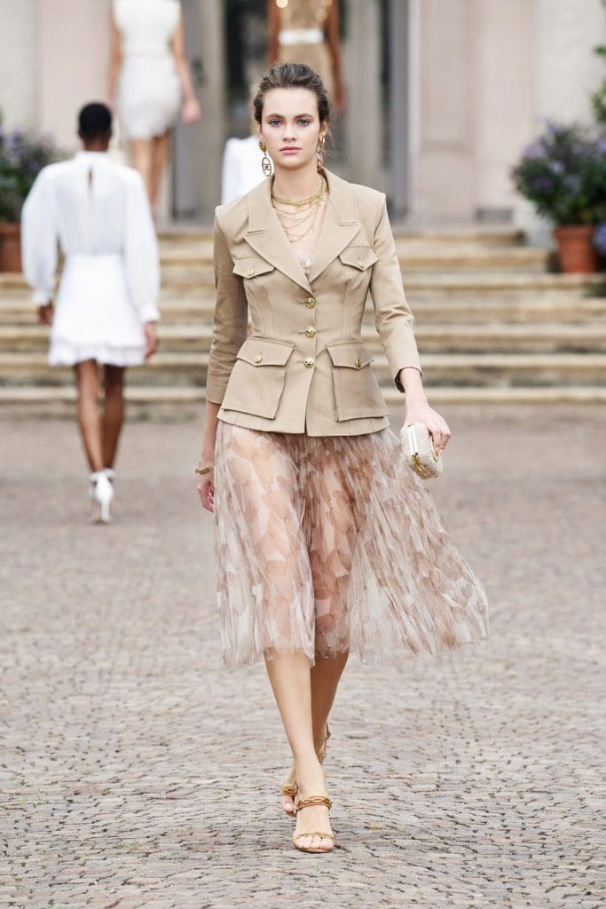 Elisabetta Franchi Printemps Été 2021 par RUNWAY MAGAZINE