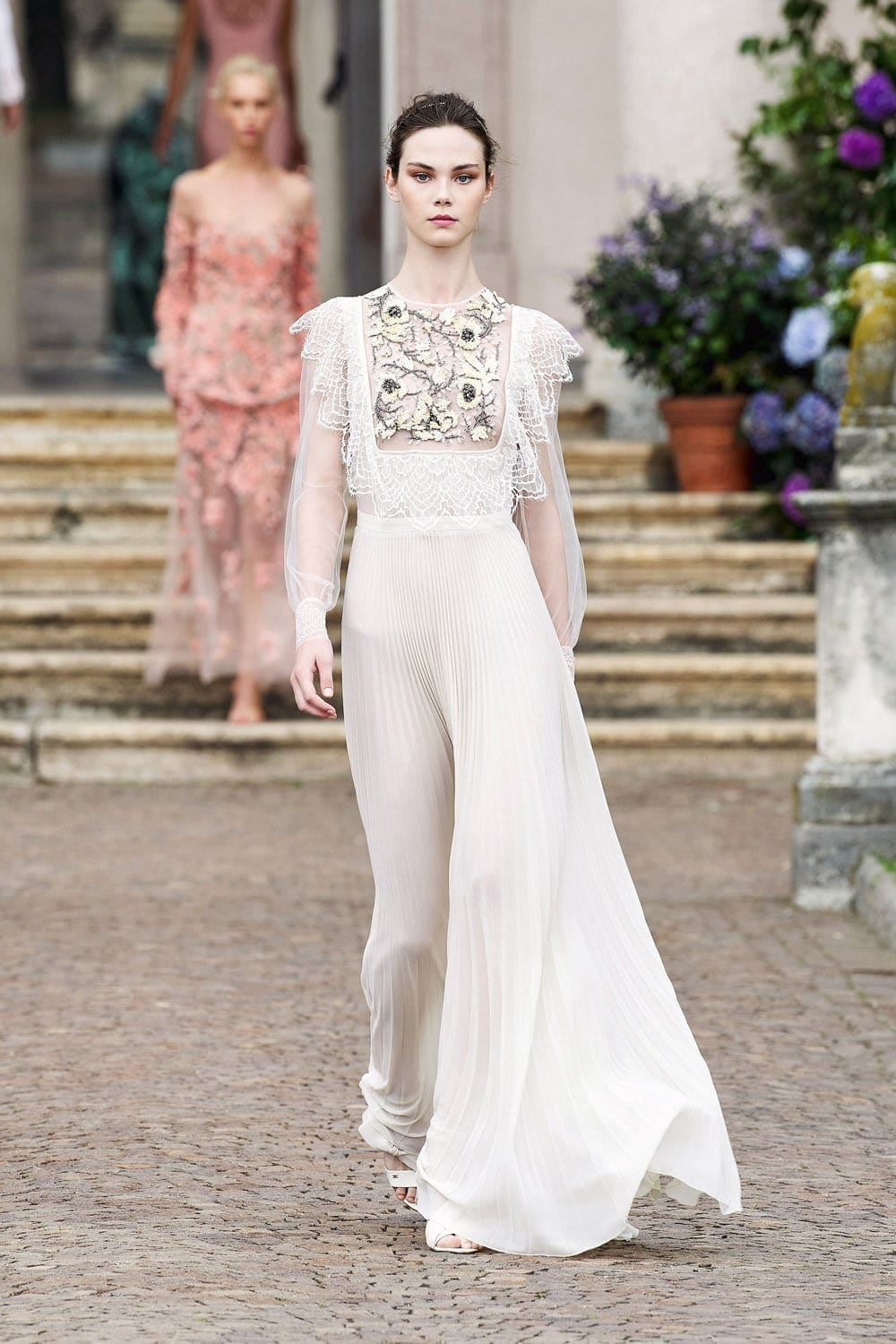 ElisabettaFranchi2021年春夏by RUNWAY マガジン