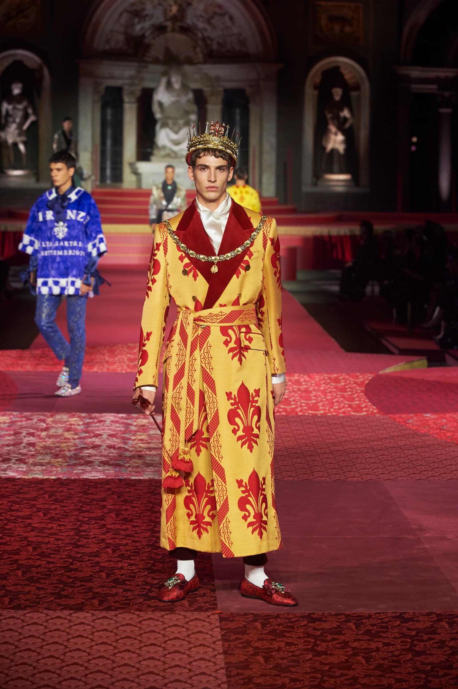 Dolce Gabbana Alta Sartoria Firenze 2020 by RUNWAY MAGAZINE