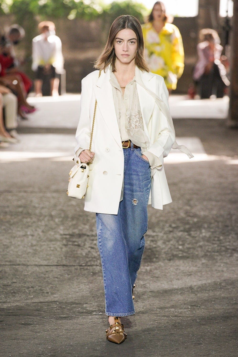 华伦天奴（Valentino）2021春夏米兰by RUNWAY 杂志