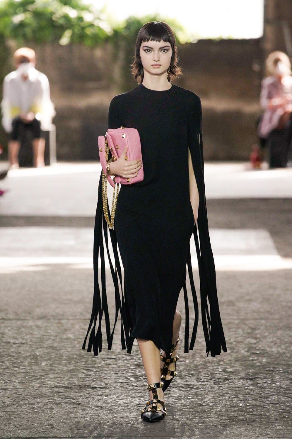 华伦天奴（Valentino）2021春夏米兰by RUNWAY 杂志