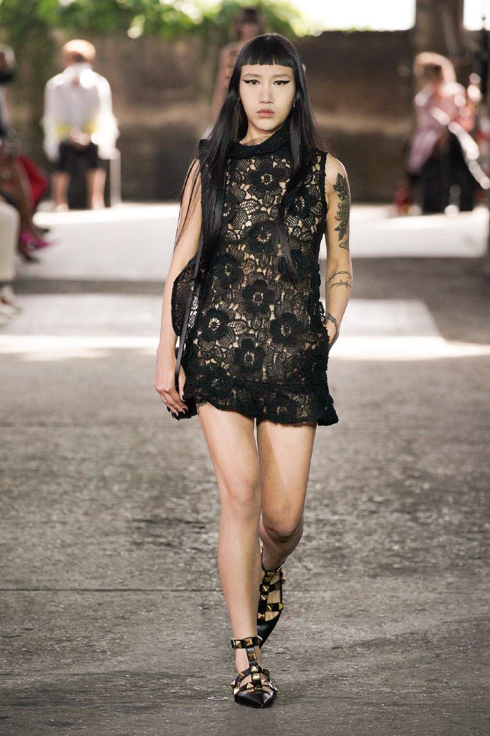 华伦天奴（Valentino）2021春夏米兰by RUNWAY 杂志
