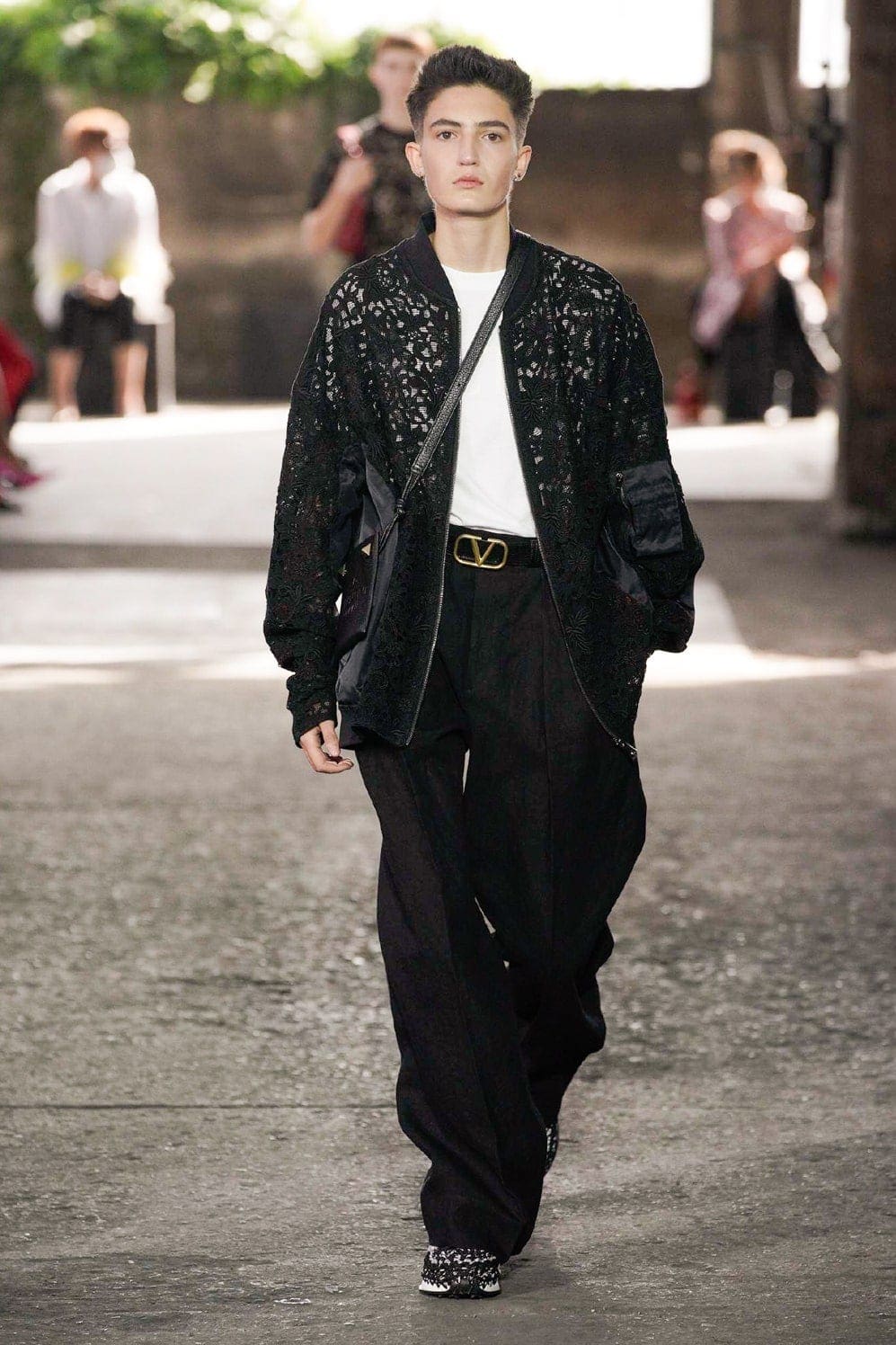 华伦天奴（Valentino）2021春夏米兰by RUNWAY 杂志
