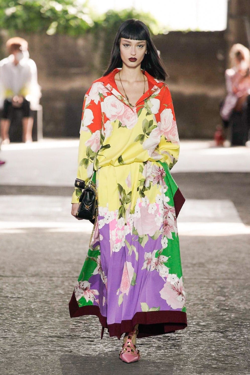 华伦天奴（Valentino）2021春夏米兰by RUNWAY 杂志