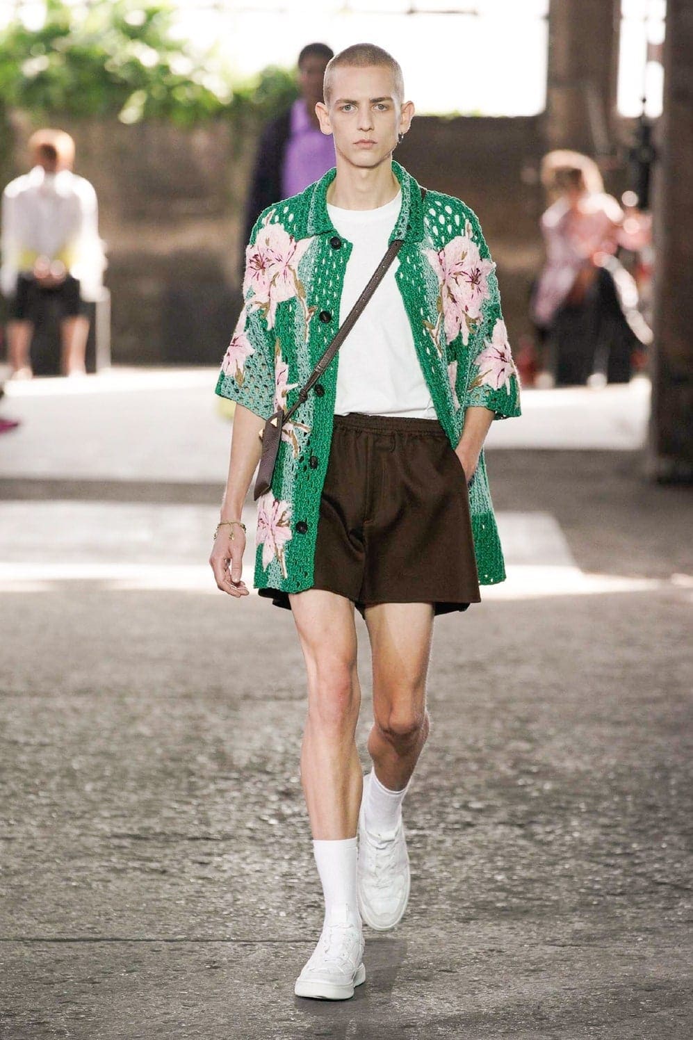 华伦天奴（Valentino）2021春夏米兰by RUNWAY 杂志