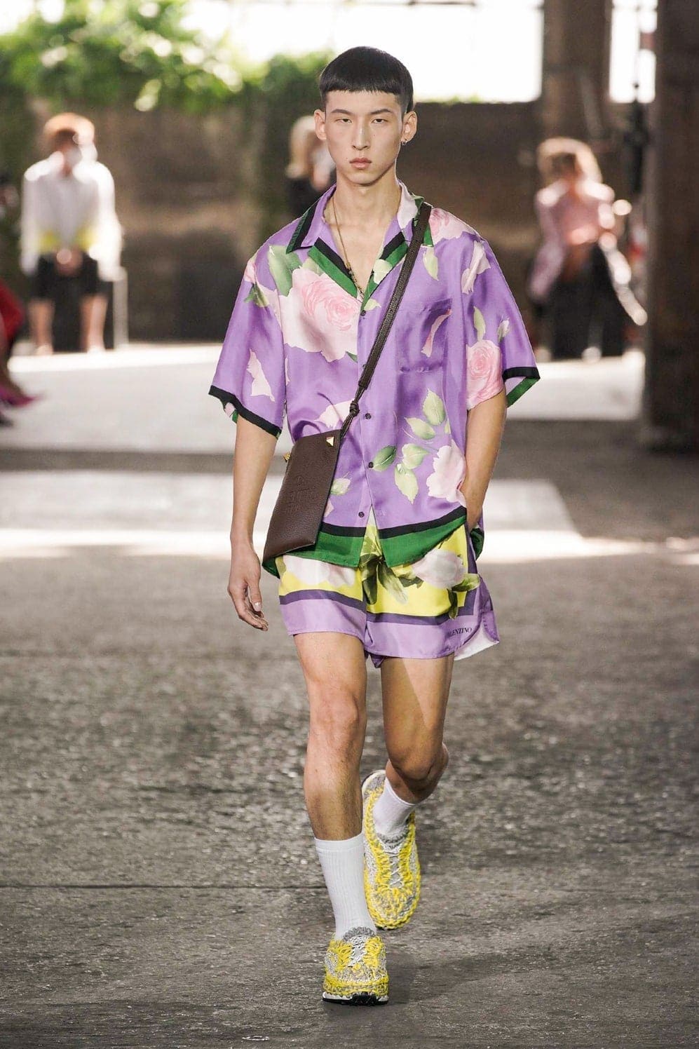 华伦天奴（Valentino）2021春夏米兰by RUNWAY 杂志