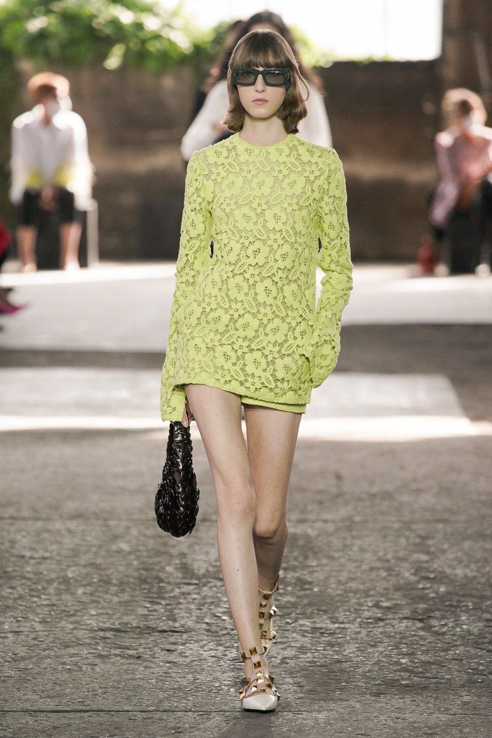 华伦天奴（Valentino）2021春夏米兰by RUNWAY 杂志