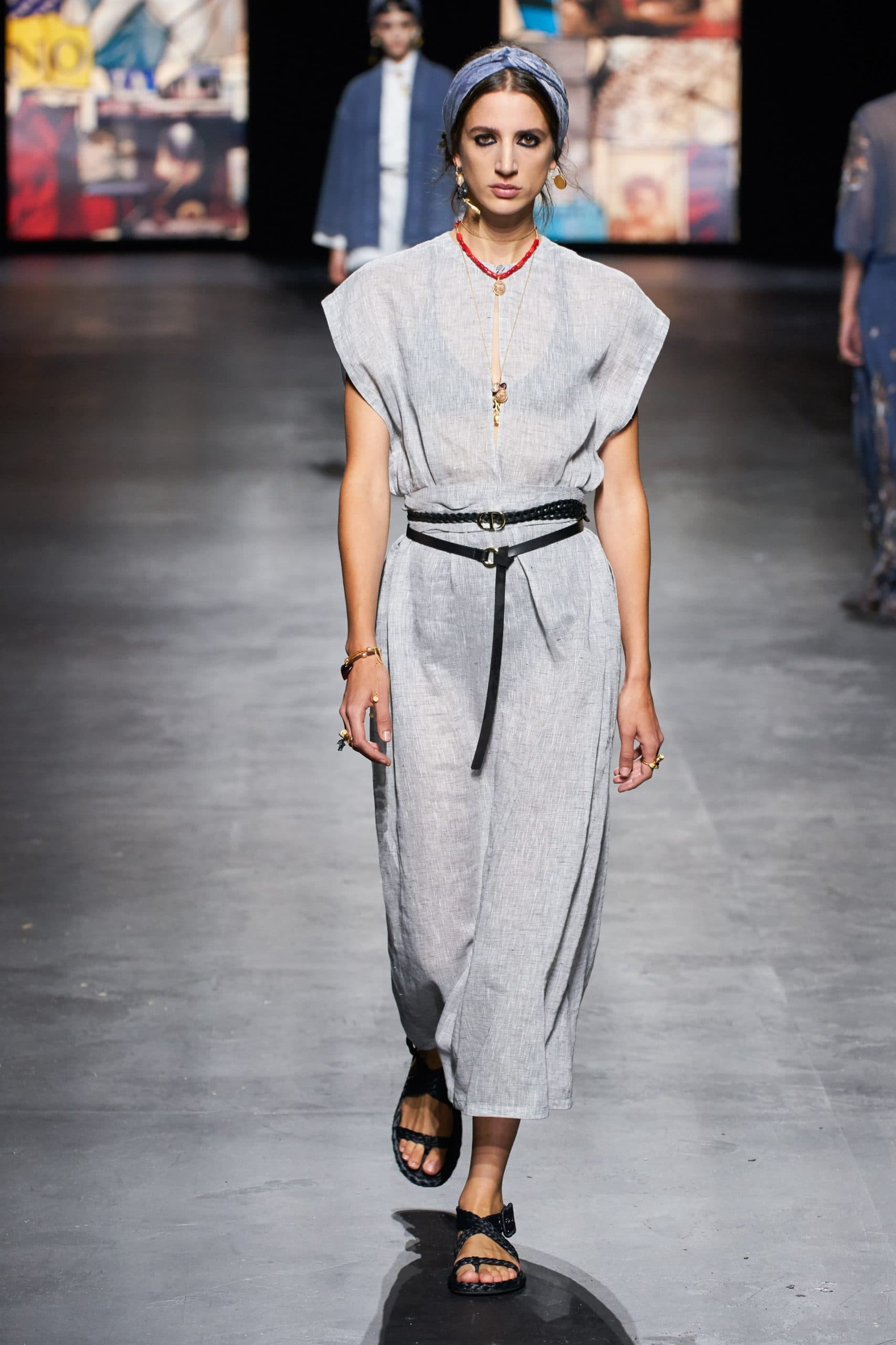 Christian Dior Primavera Verano 2021 de RUNWAY REVISTA