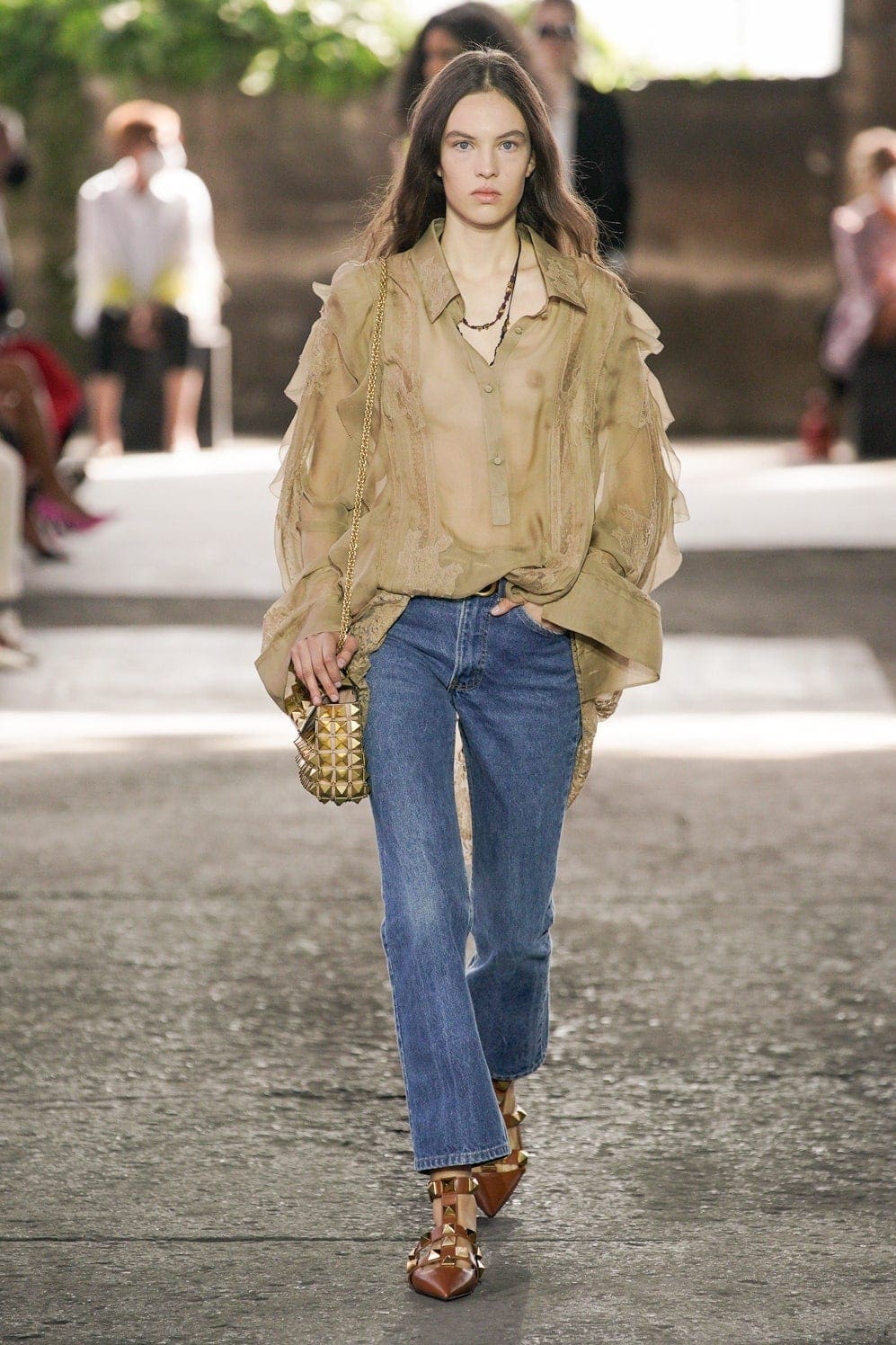 华伦天奴（Valentino）2021春夏米兰by RUNWAY 杂志