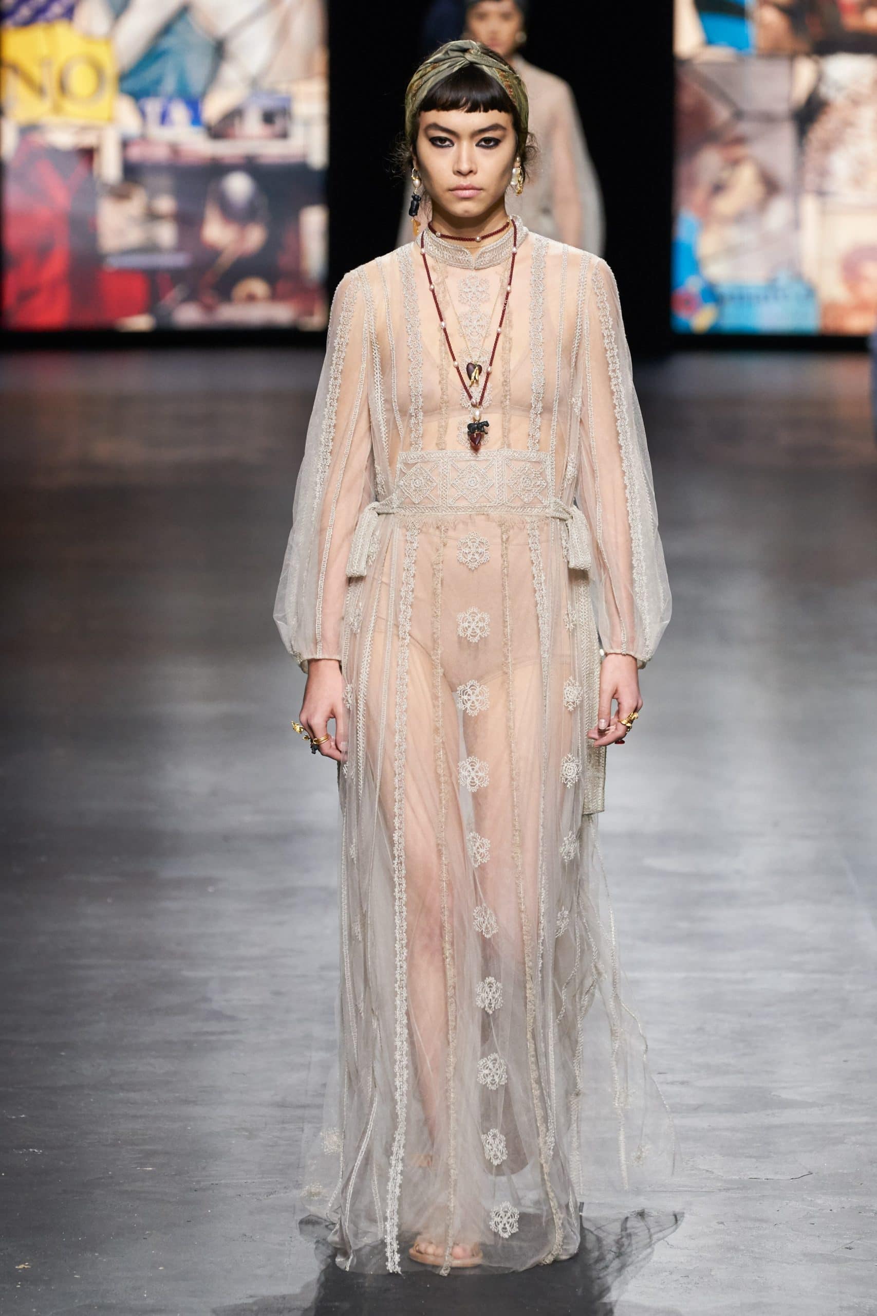 Christian Dior Primavera Verano 2021 de RUNWAY REVISTA