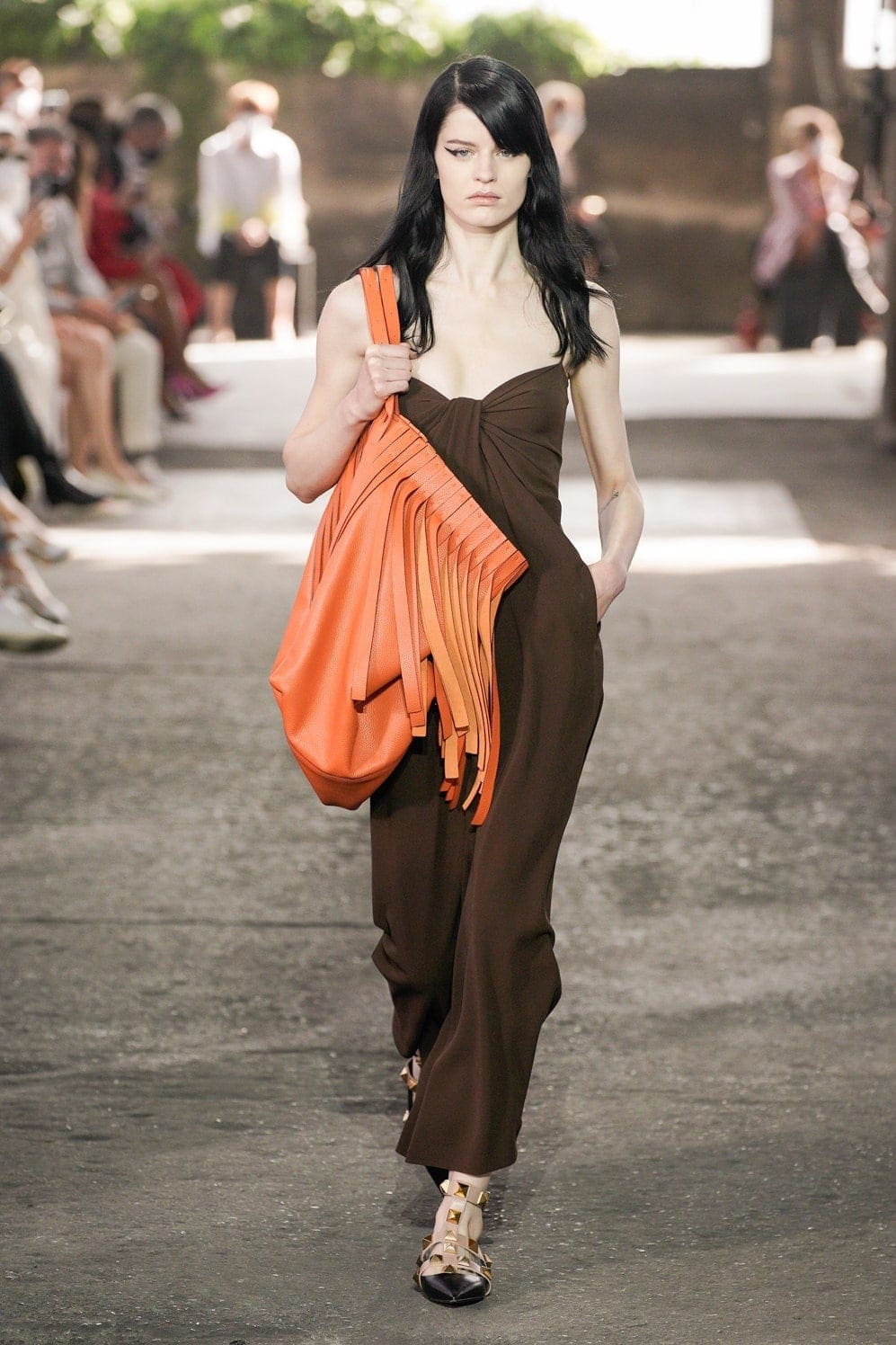 华伦天奴（Valentino）2021春夏米兰by RUNWAY 杂志