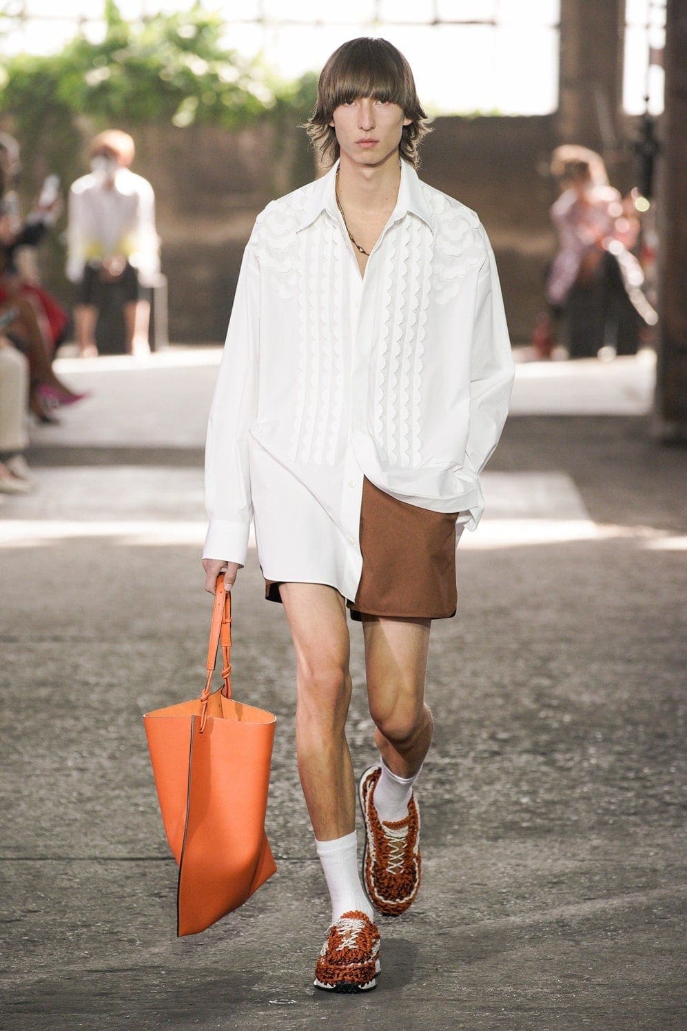 华伦天奴（Valentino）2021春夏米兰by RUNWAY 杂志