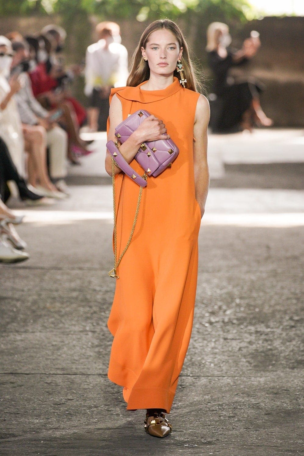 华伦天奴（Valentino）2021春夏米兰by RUNWAY 杂志