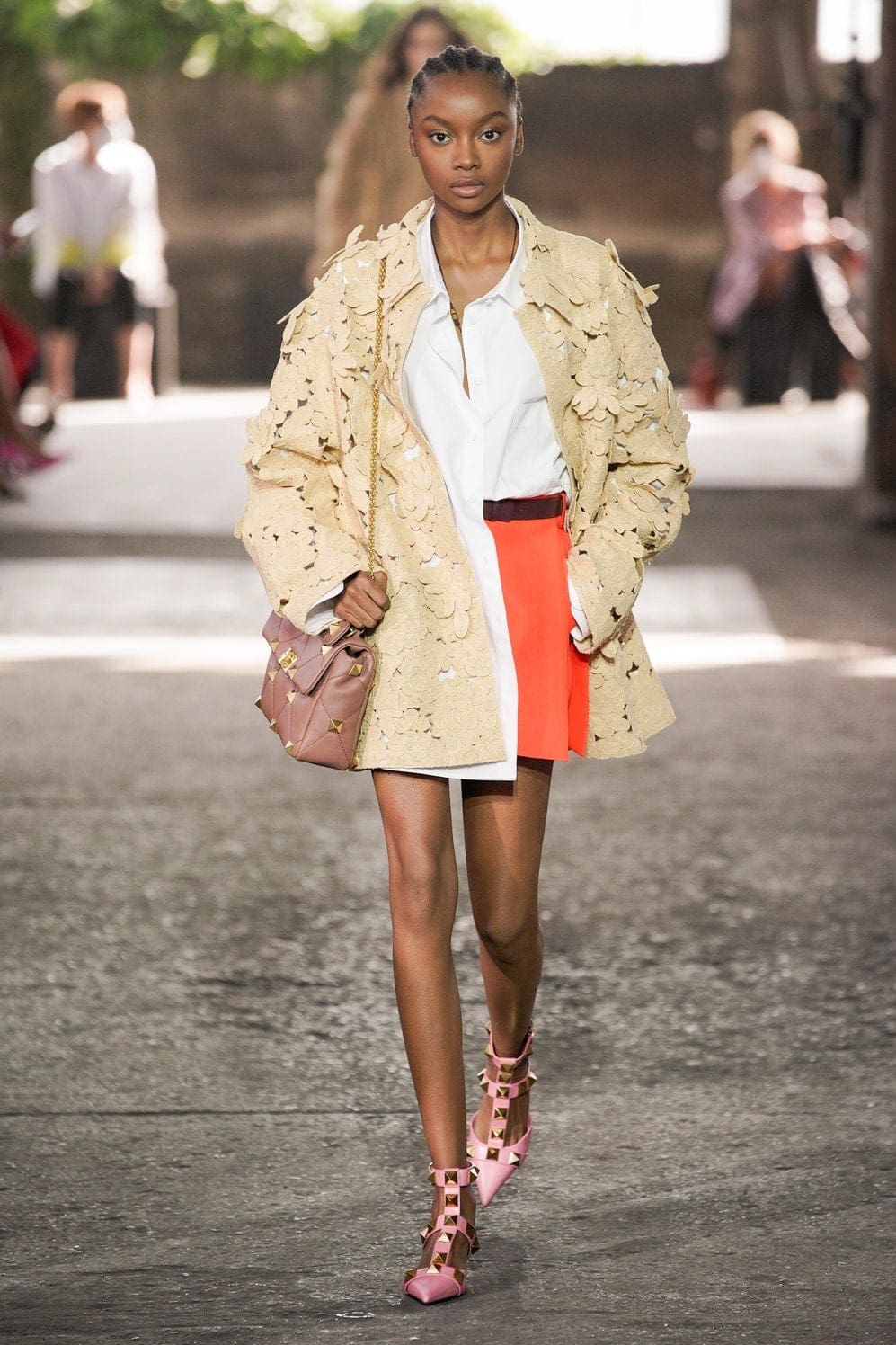 华伦天奴（Valentino）2021春夏米兰by RUNWAY 杂志