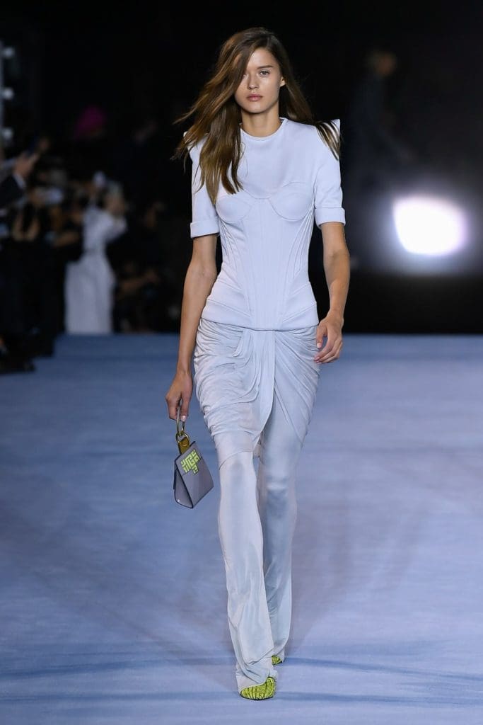 Balmain Primavera-Verão 2021 por RUNWAY MAGAZINE