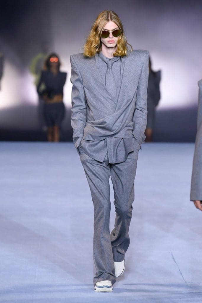 Balmain Primavera-Verão 2021 por RUNWAY MAGAZINE