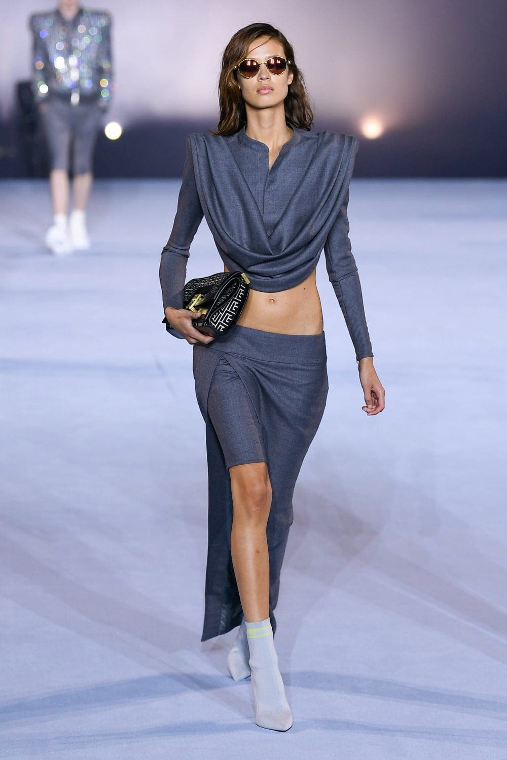 Balmain Printemps Été 2021 par RUNWAY MAGAZINE