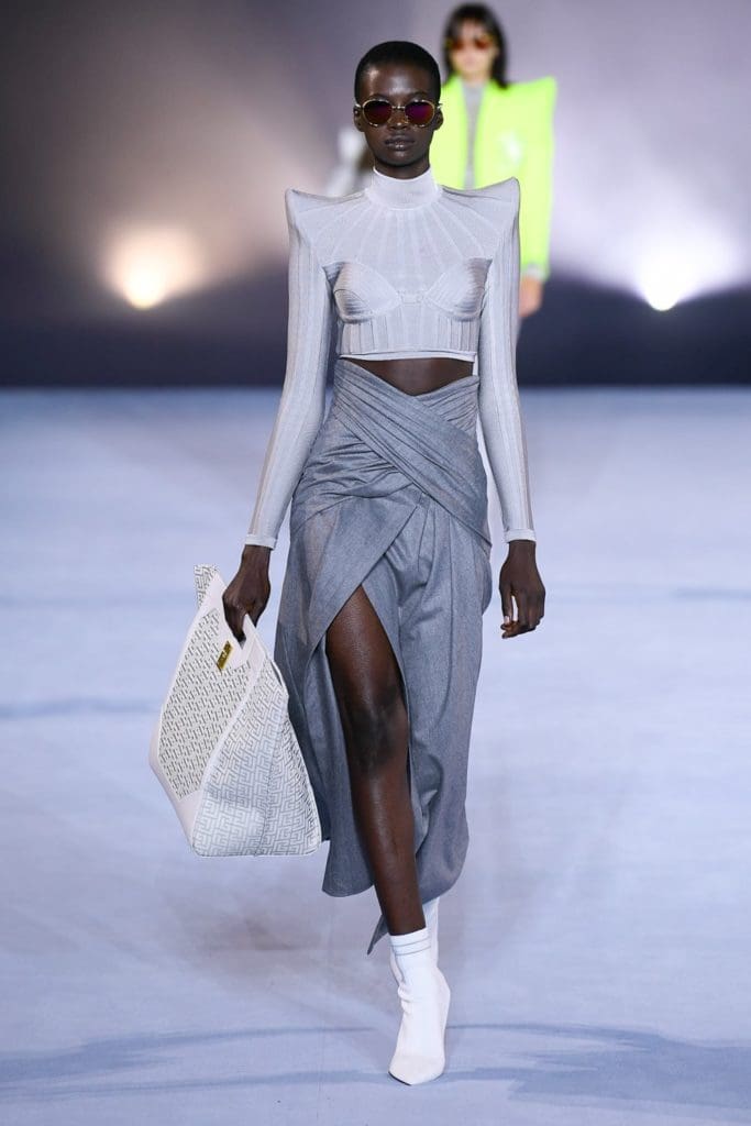 Balmain Primavera-Verão 2021 por RUNWAY MAGAZINE