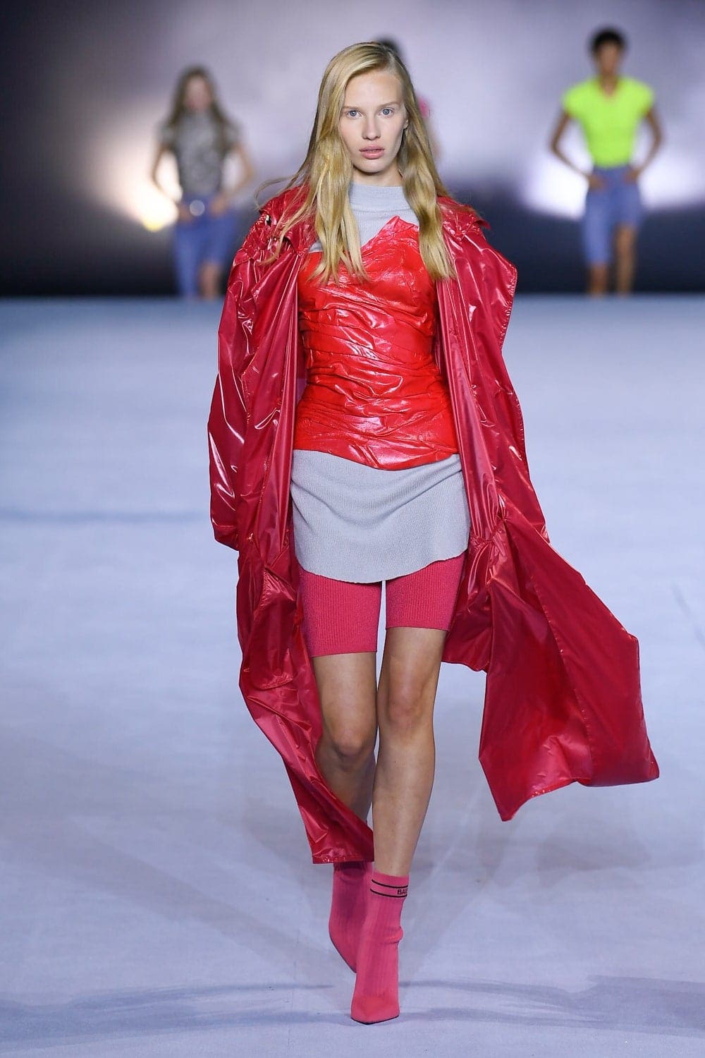 Balmain Printemps Été 2021 par RUNWAY MAGAZINE