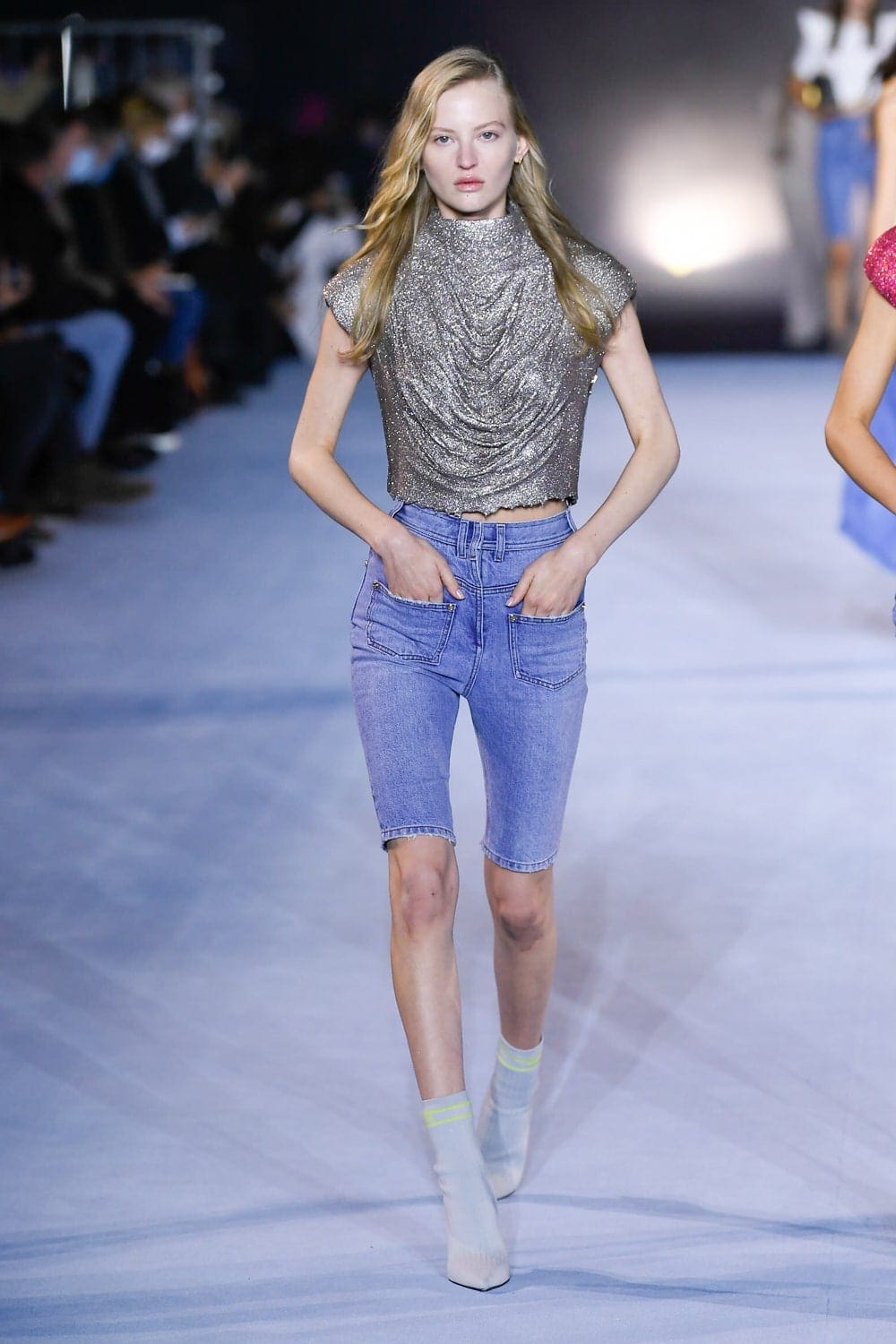 Balmain Printemps Été 2021 par RUNWAY MAGAZINE