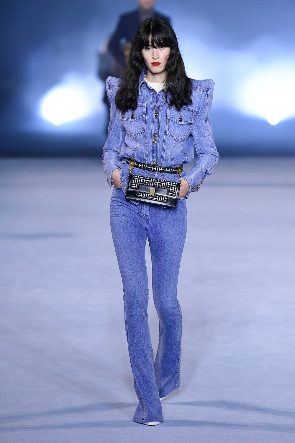 Balmain Printemps Été 2021 par RUNWAY MAGAZINE