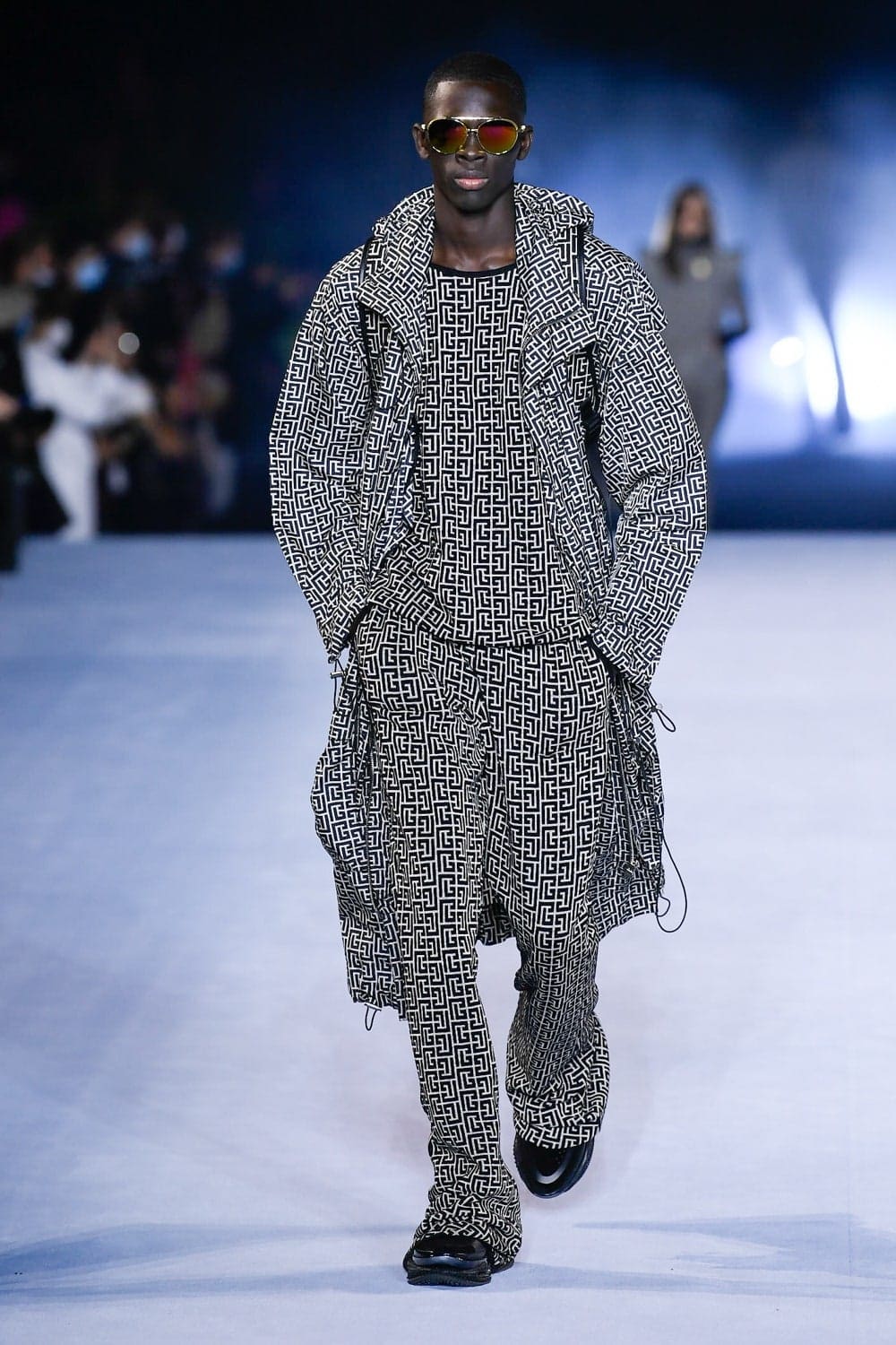 Balmain Printemps Été 2021 par RUNWAY MAGAZINE