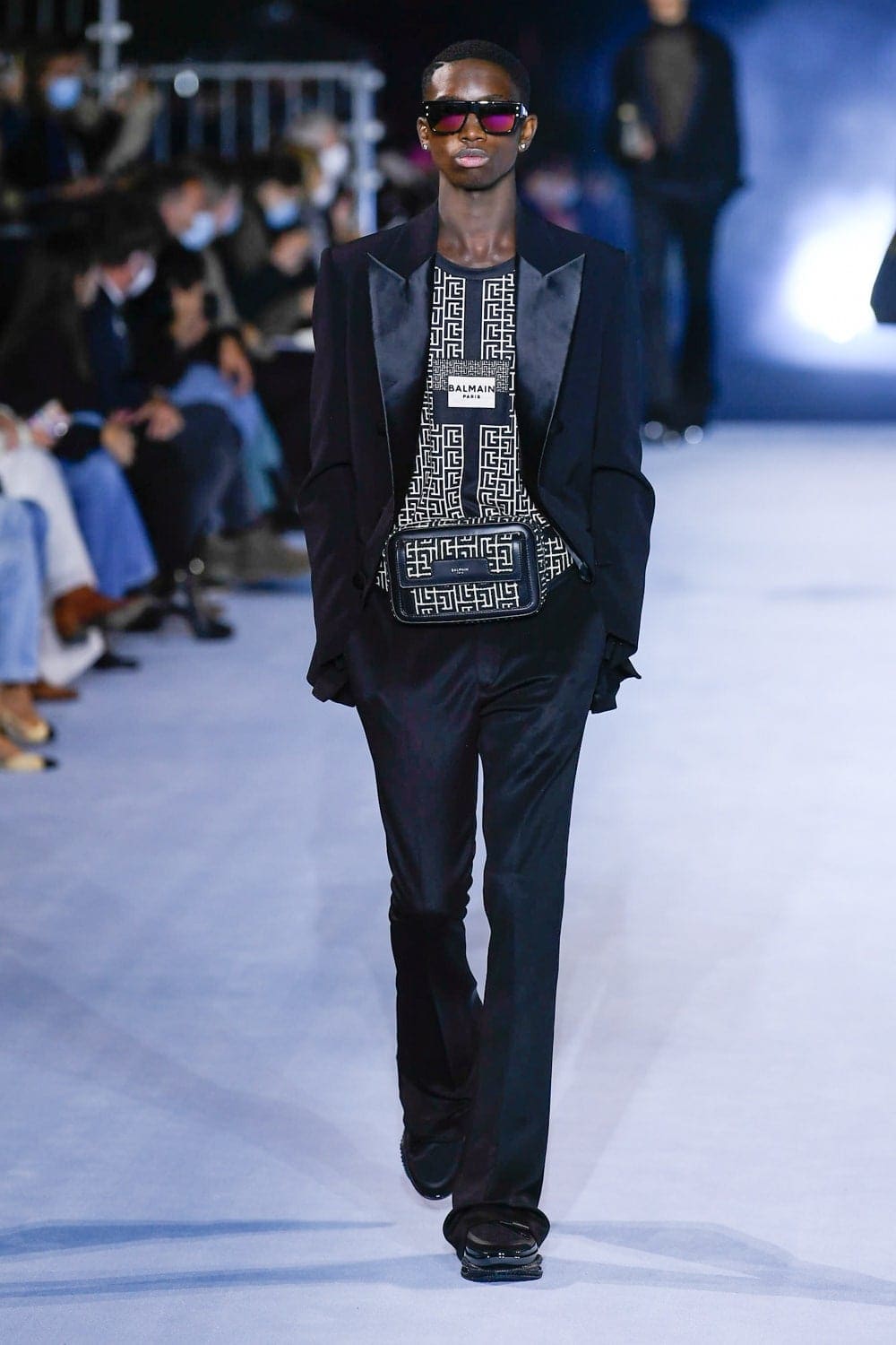 Balmain Printemps Été 2021 par RUNWAY MAGAZINE