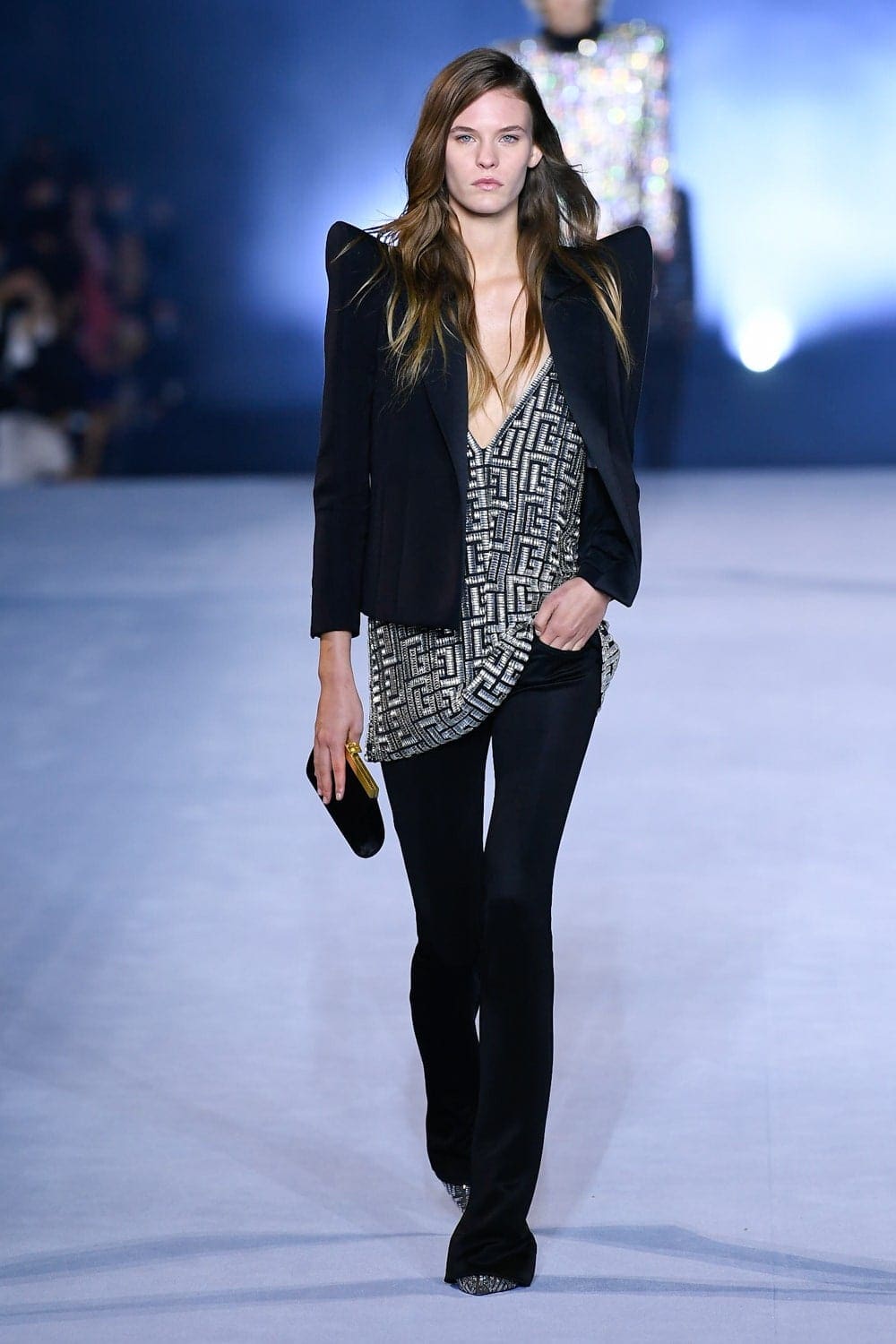 Balmain Printemps Été 2021 par RUNWAY MAGAZINE