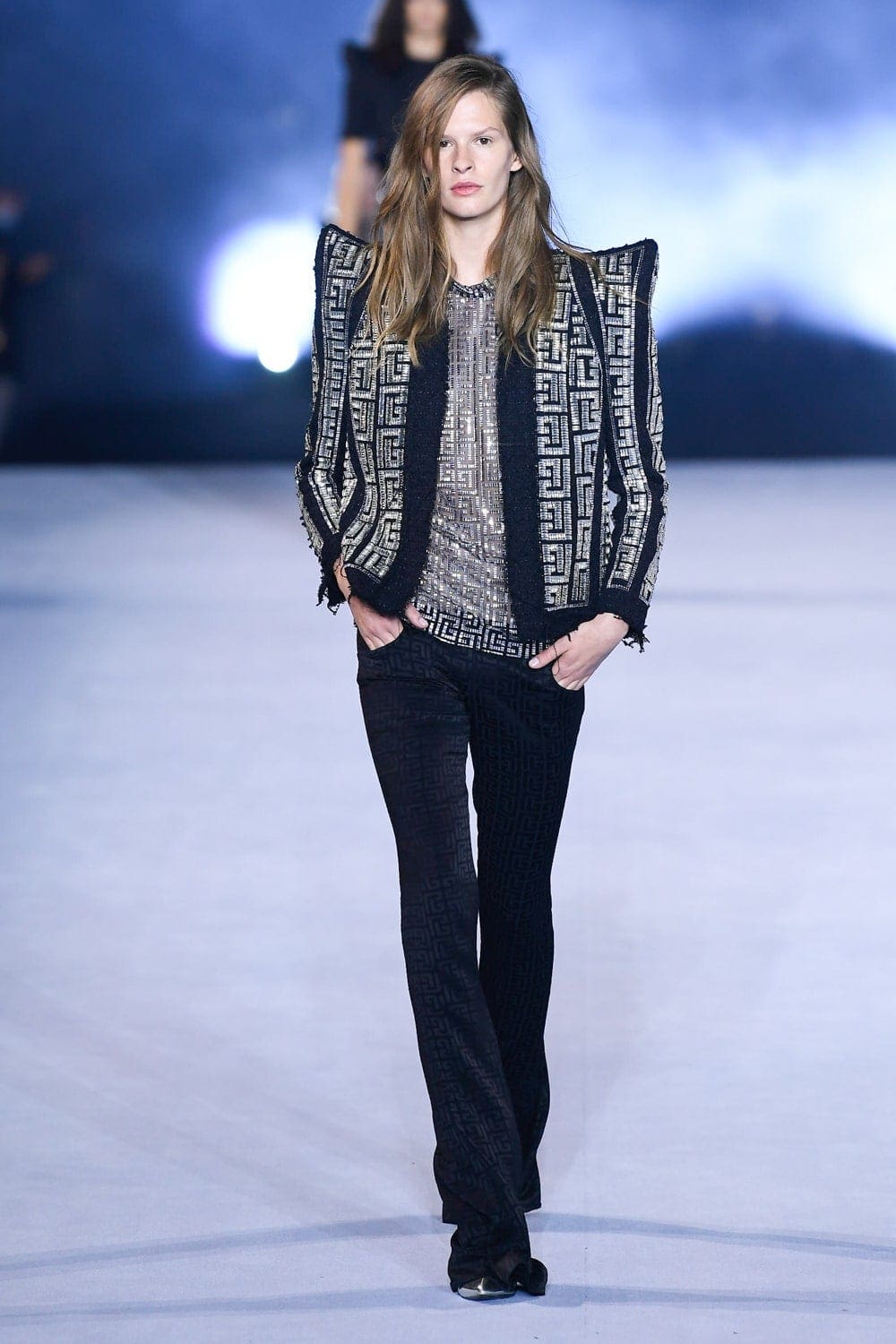 Balmain Printemps Été 2021 par RUNWAY MAGAZINE
