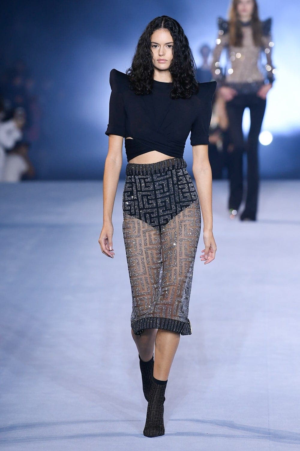 Balmain Printemps Été 2021 par RUNWAY MAGAZINE