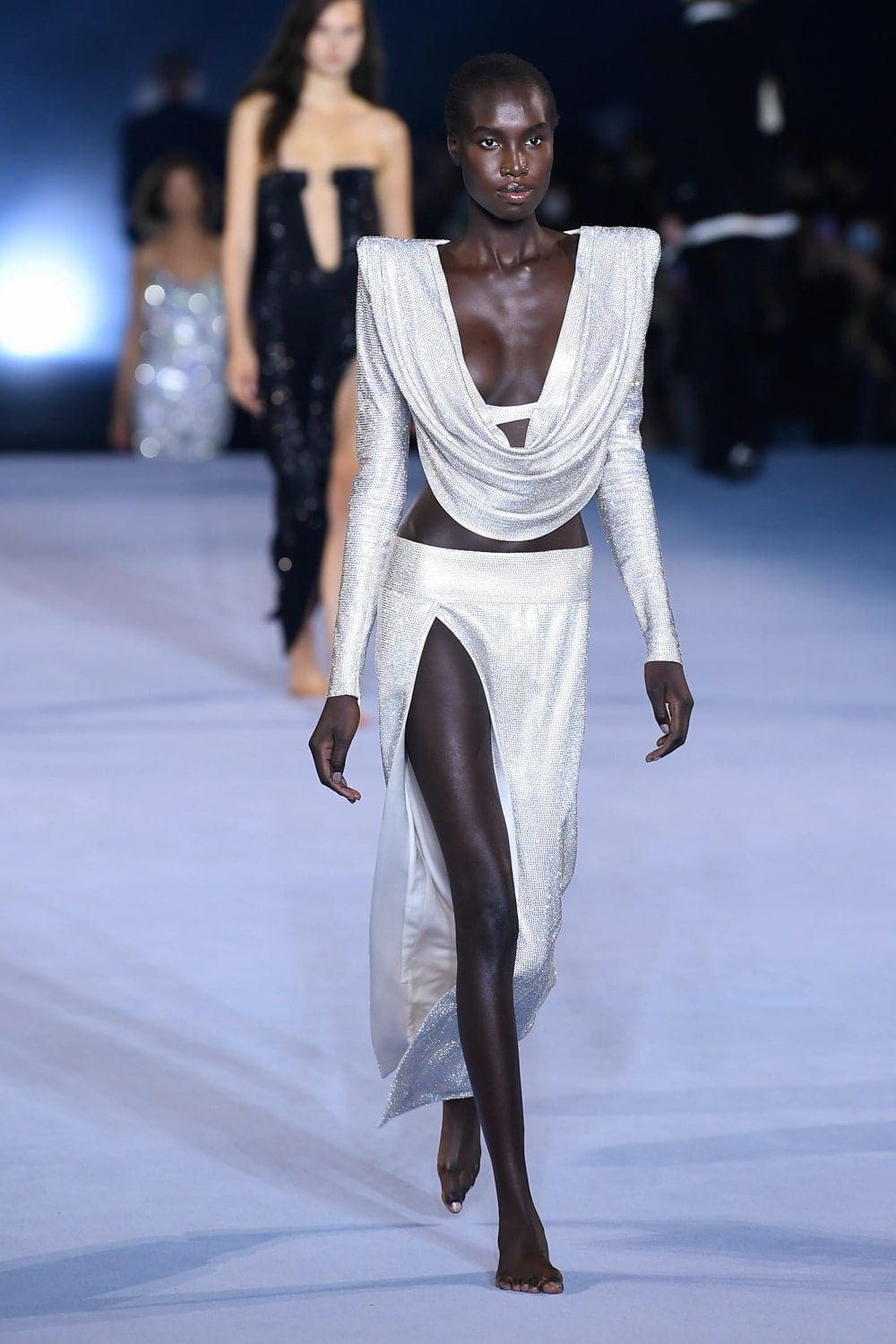 Balmain Printemps Été 2021 par RUNWAY MAGAZINE