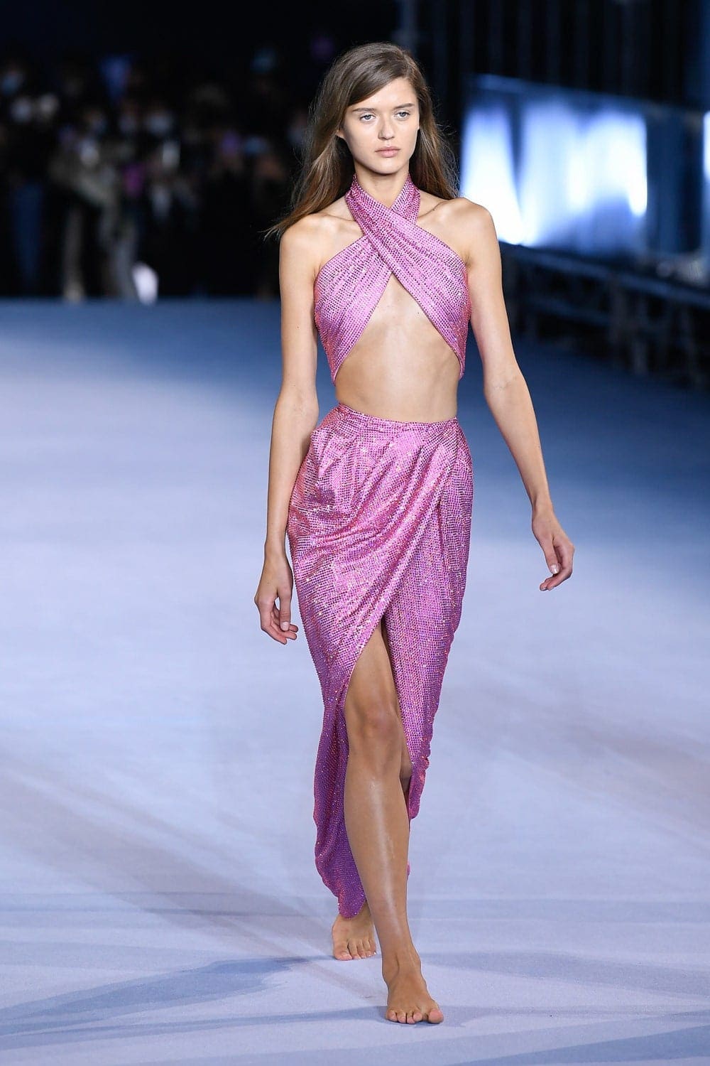 Balmain Printemps Été 2021 par RUNWAY MAGAZINE