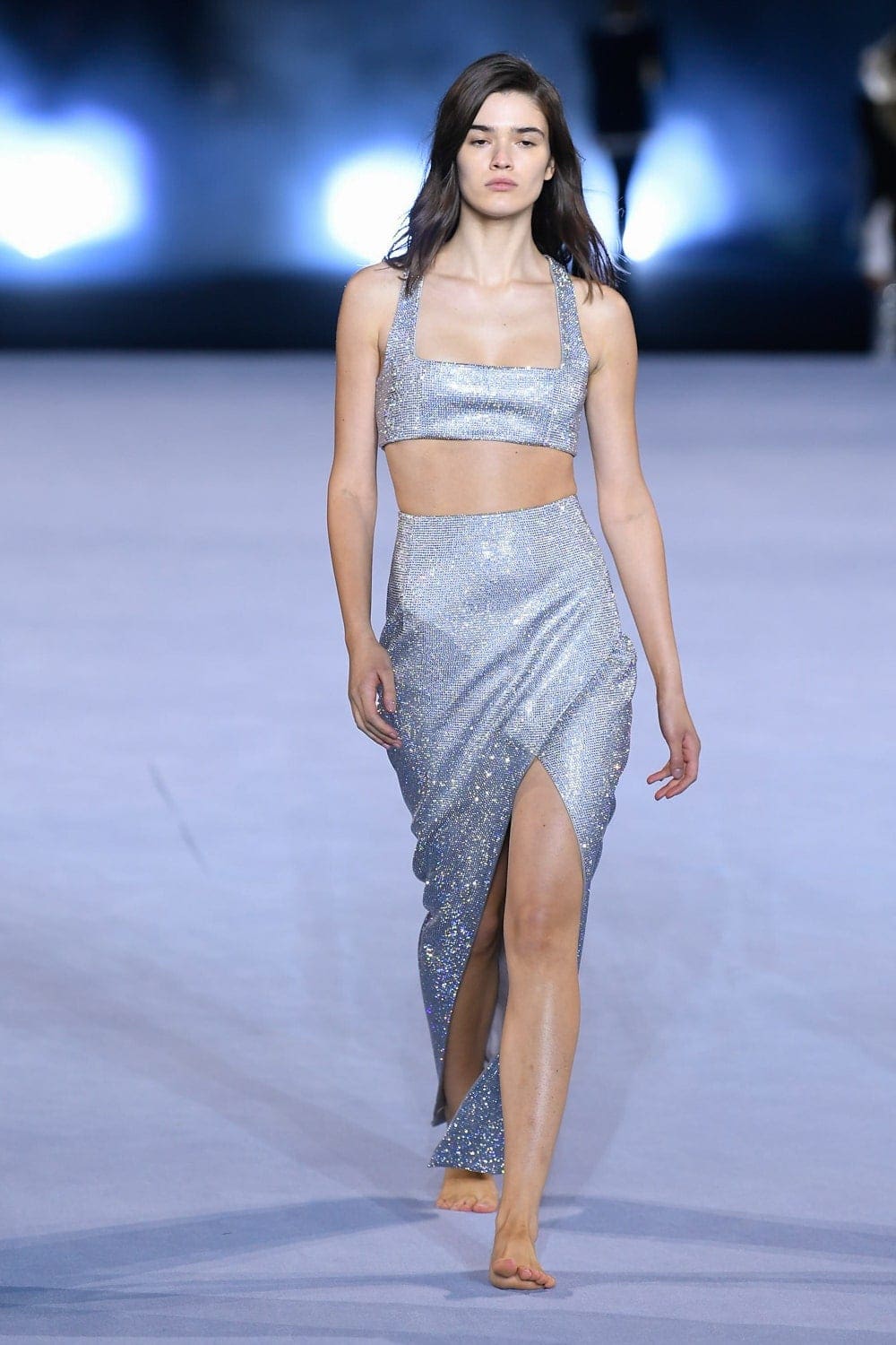 Balmain Printemps Été 2021 par RUNWAY MAGAZINE