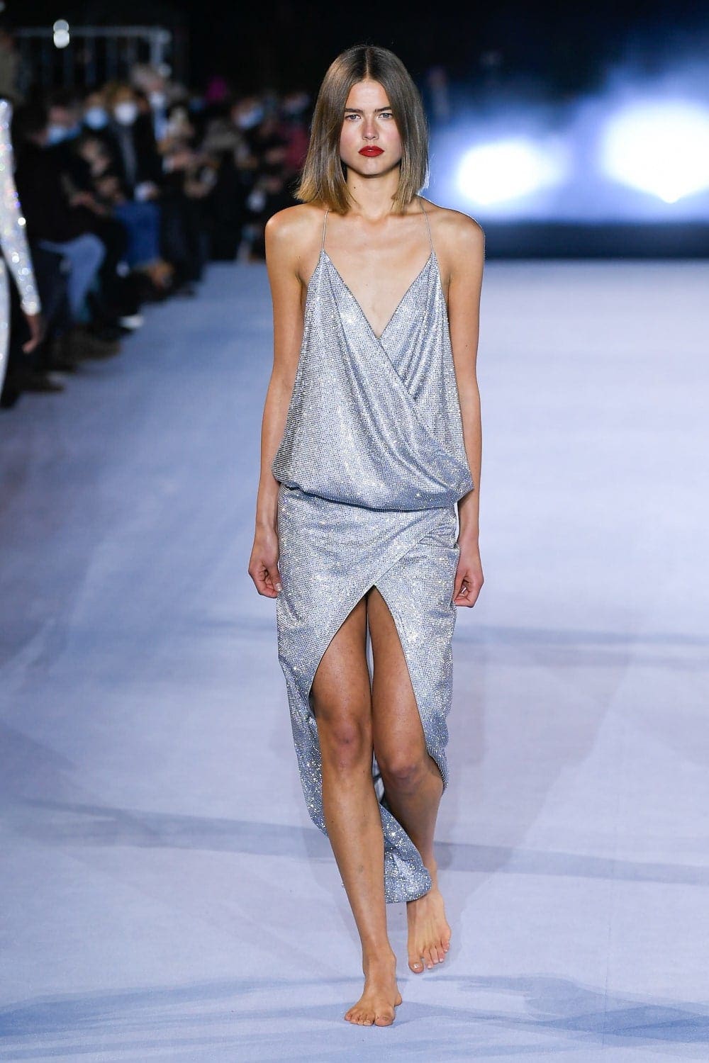 Balmain Printemps Été 2021 par RUNWAY MAGAZINE