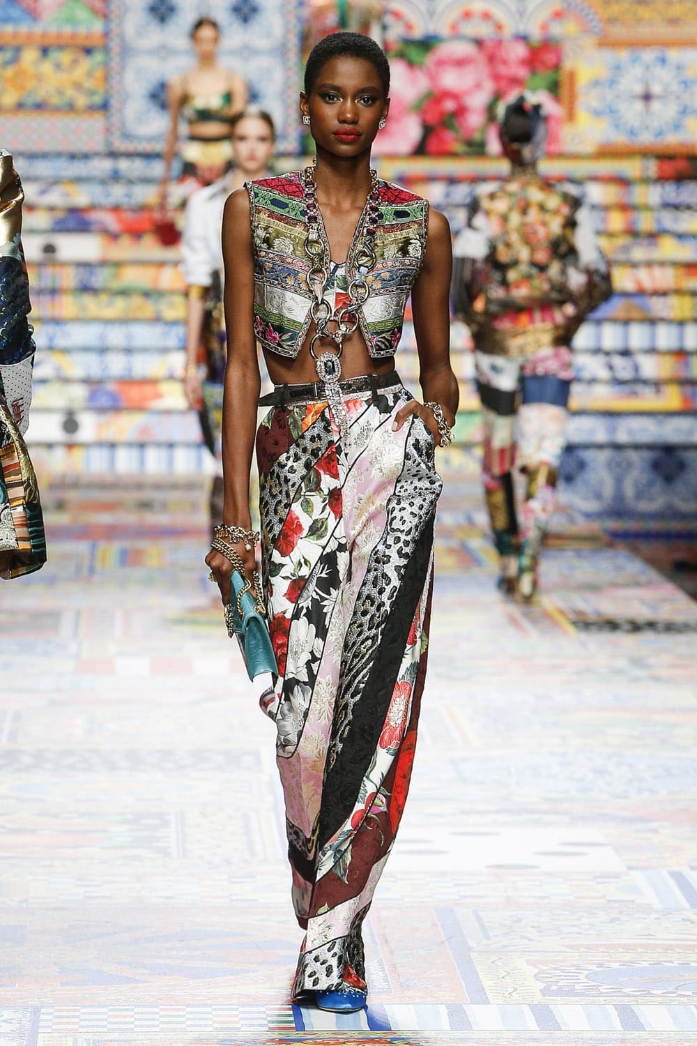 Dolce Gabbana Primavera Verão 2021 por RUNWAY MAGAZINE